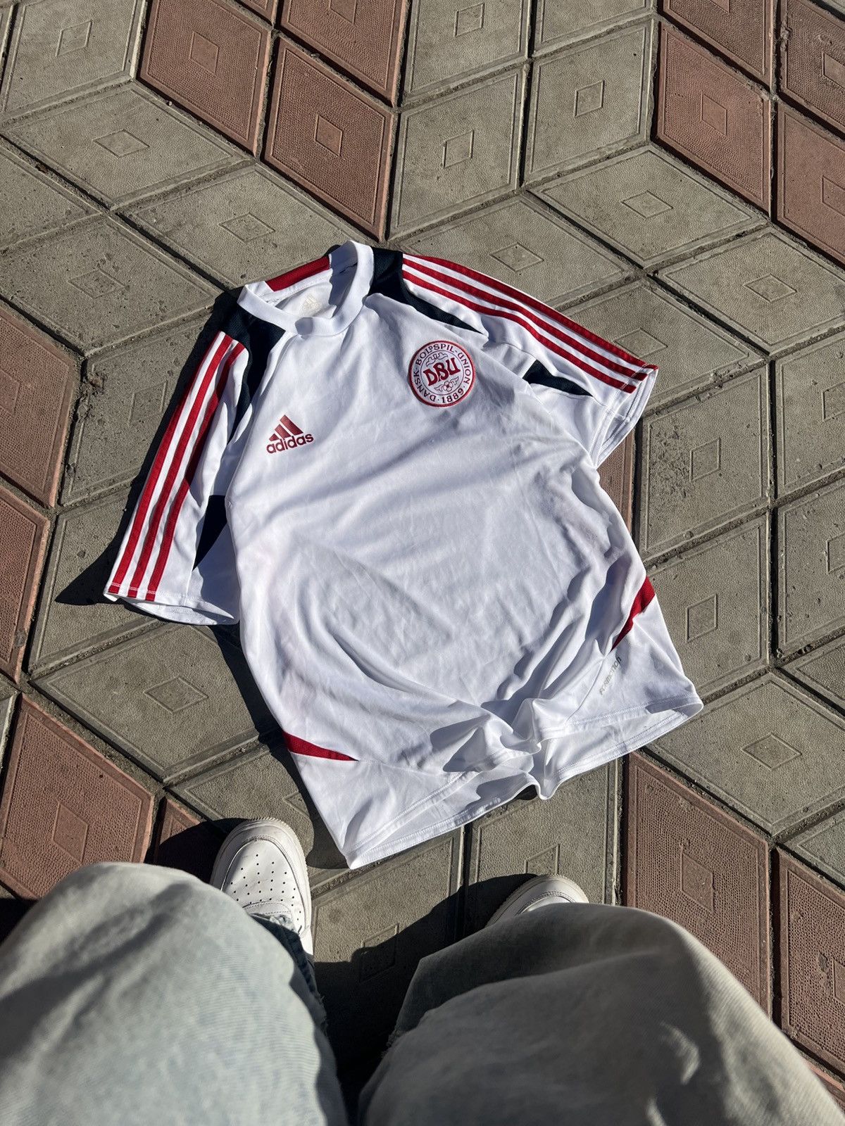 Adidas × Vintage 2011/2012 ADIDAS DENMARK TRAINING FOOTBALL SHIRT SIZE M AOP Size US M / EU 48-50 / 2 - 2 Thumbnail