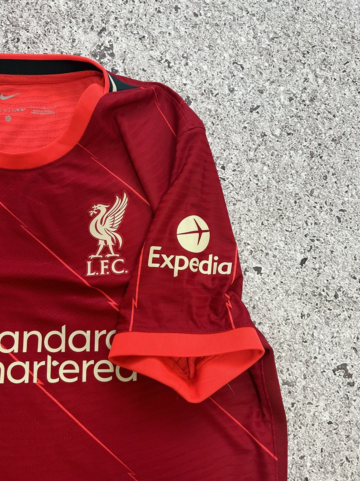 Nike × Vintage Nike FC Liverpool 2021 2022 Home Football Soccer Jersey Size US L / EU 52-54 / 3 - 13 Thumbnail