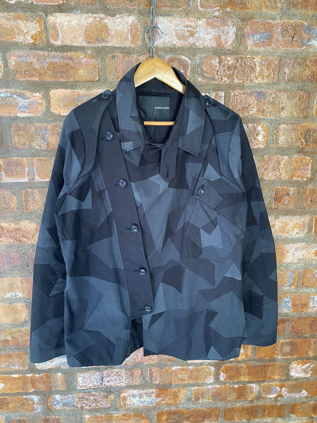 Japanese Brand × Yasuyuki Ishii × Yoshio Kubo 2000s Gradient triangle Camo asymmetrical Jacket Size US M / EU 48-50 / 2 - 2 Thumbnail