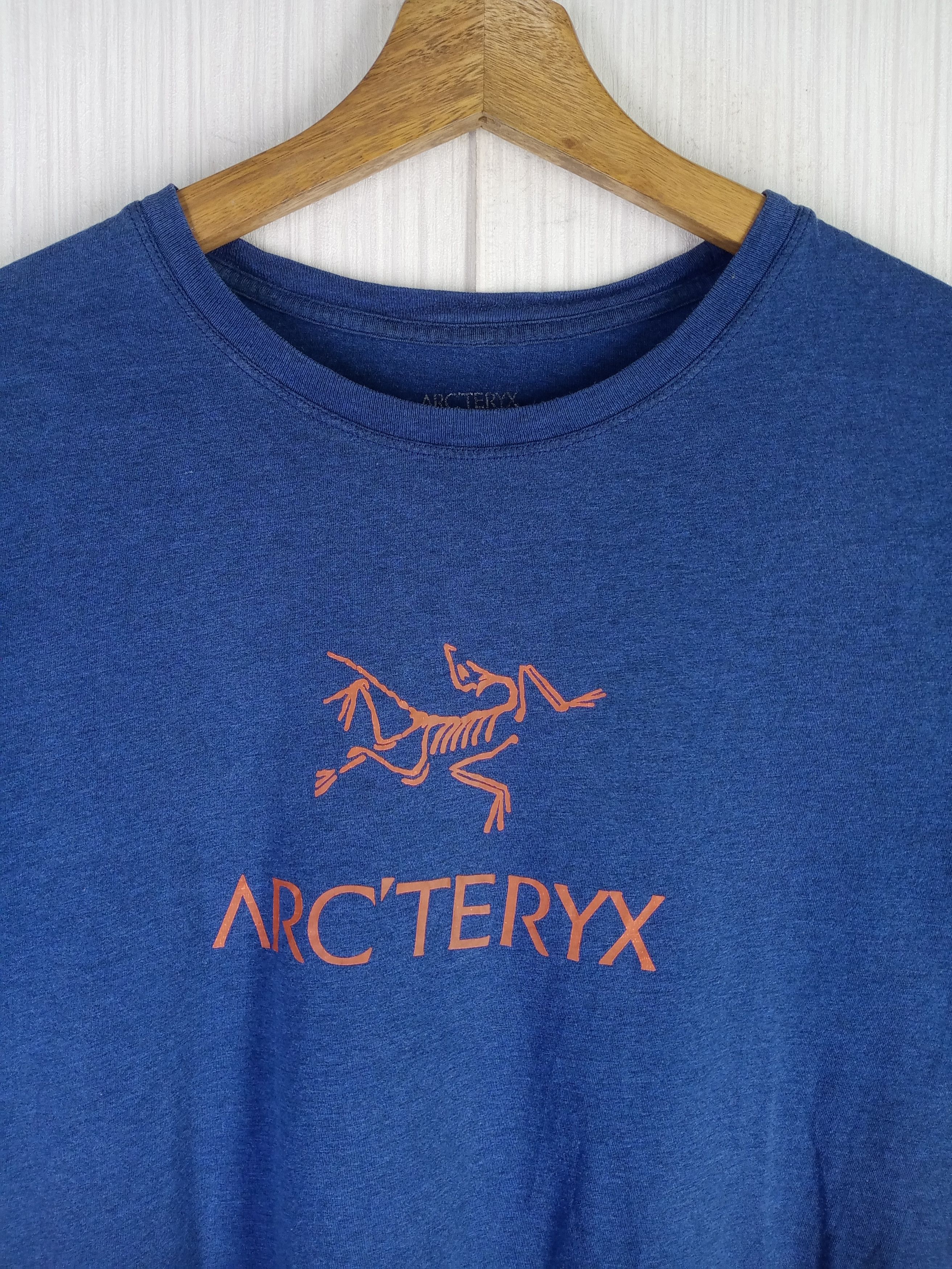 Arc'teryx Rare Arc'Teryx Big Logo Tshirt Size US M / EU 48-50 / 2 - 1 Thumbnail