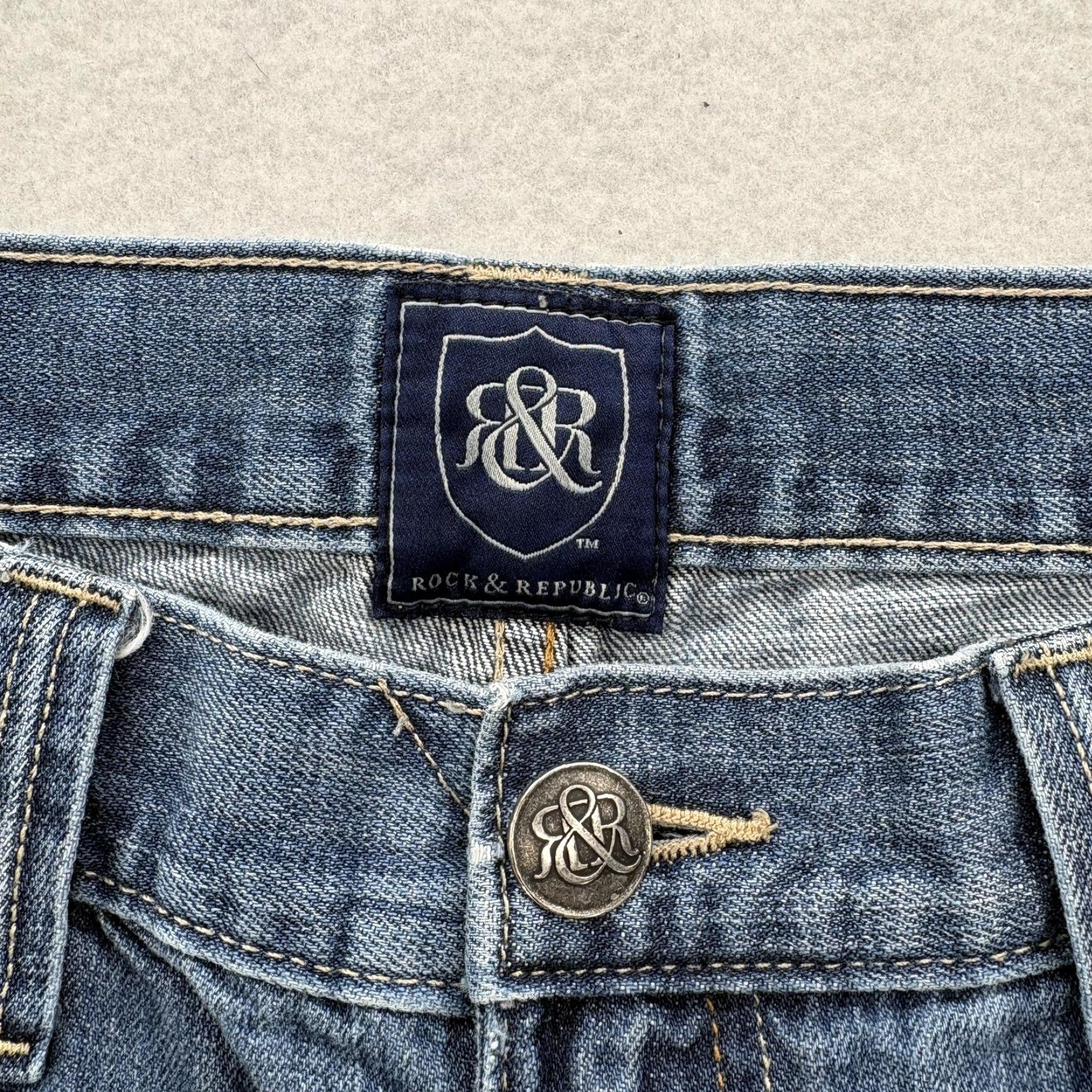 Vintage Rock & Republic Jeans Mens 38x30 Blue Distressed Straight Leg Denim Grunge Rock Shirt Size US 38 / EU 54 - 4 Thumbnail
