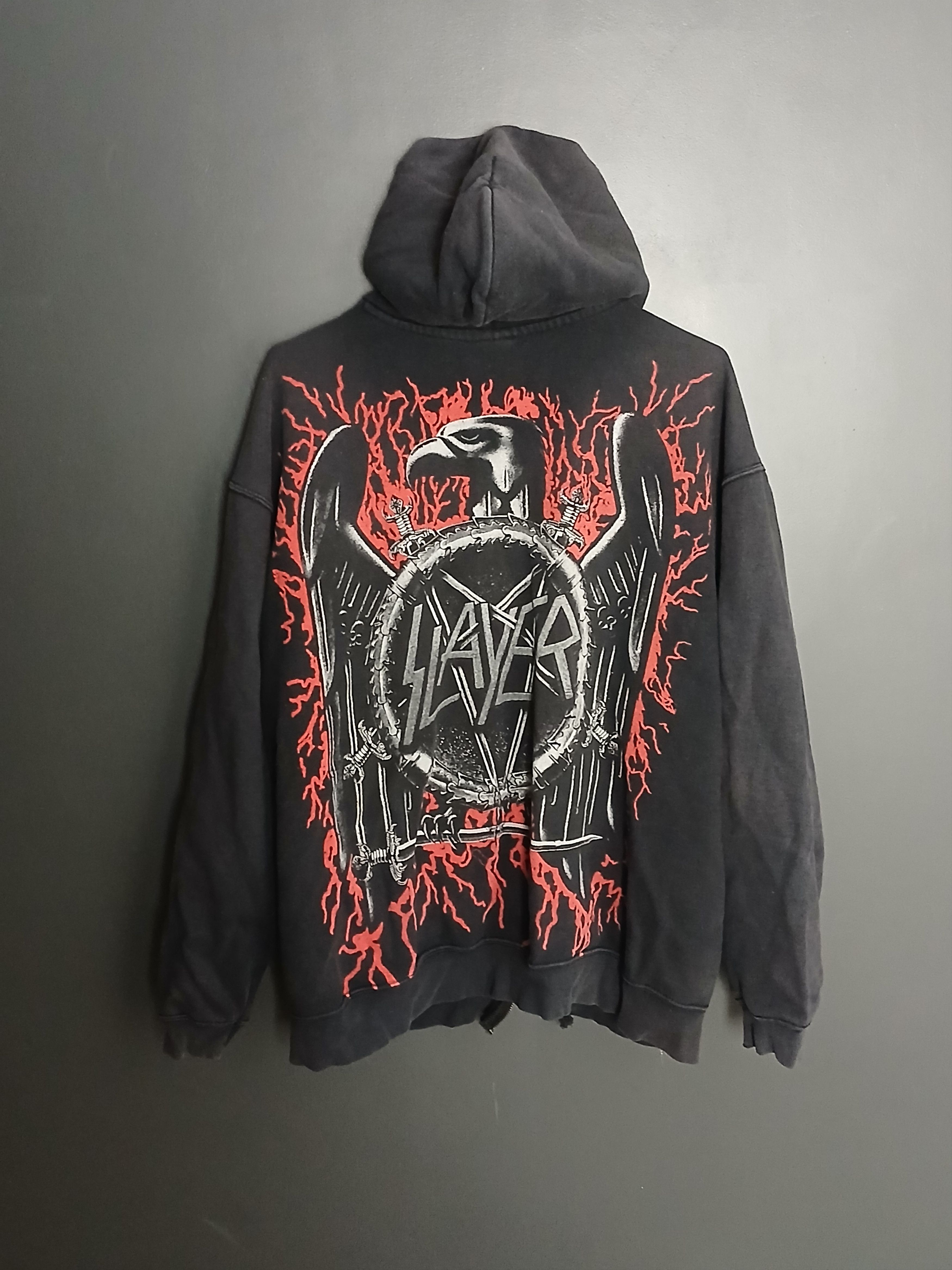 Slayer Hoodie broken zip