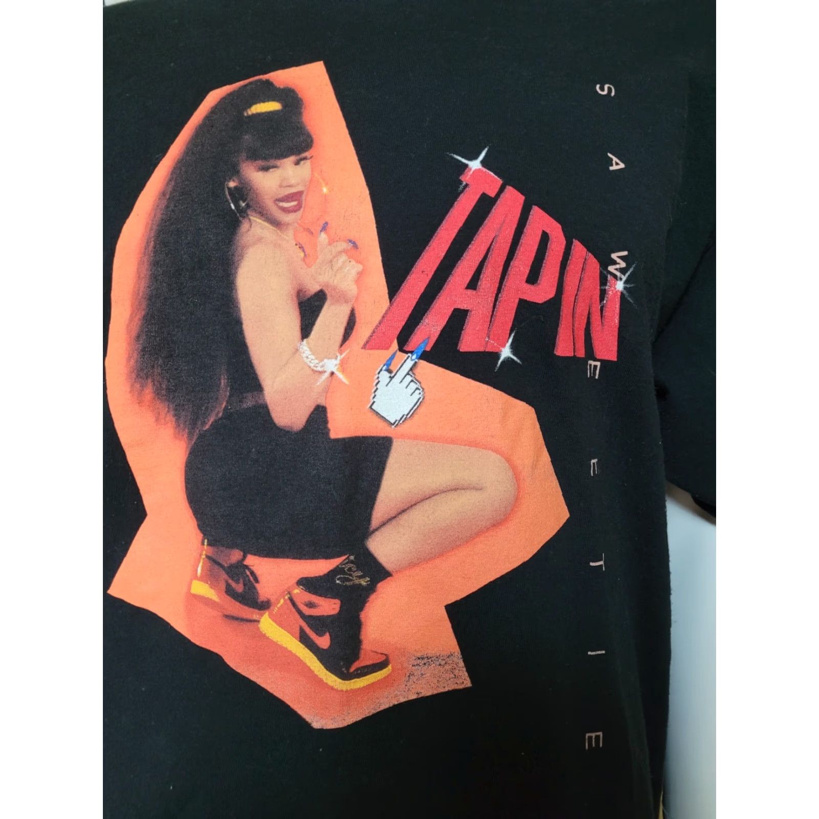 Gildan Saweetie Tap In T Shirt Adult XL Black 100% Cotton Gildan Graphic Tee Music Rap Hip-Hop Mens Shirts Size US XL / EU 56 / 4 - 2 Thumbnail