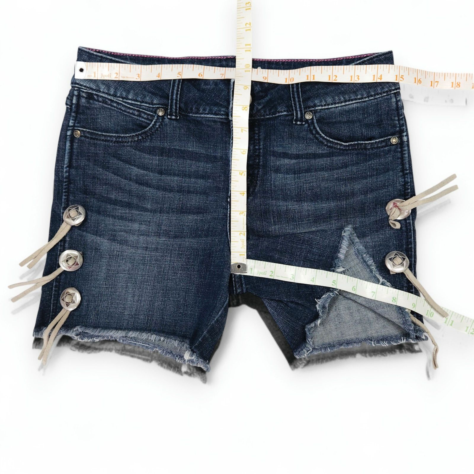 Wrangler VTG EUC Wrangler Shorts Silver Concho Sz. 7 Western Rodeo Size 27" / US 4 / IT 40 - 7 Thumbnail