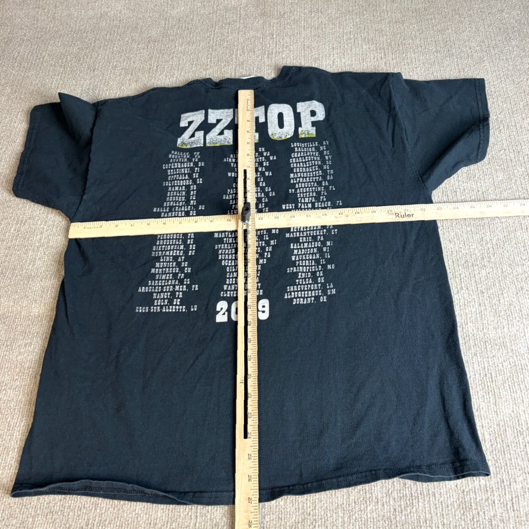 Doublet ZZ Top Shirt XL Black Tour 2019 Double-Sided Mens T-Shirt Short Sleeve Crew Neck Cotton Graphic Print USA Vinyl? Size US XL / EU 56 / 4 - 2 Thumbnail