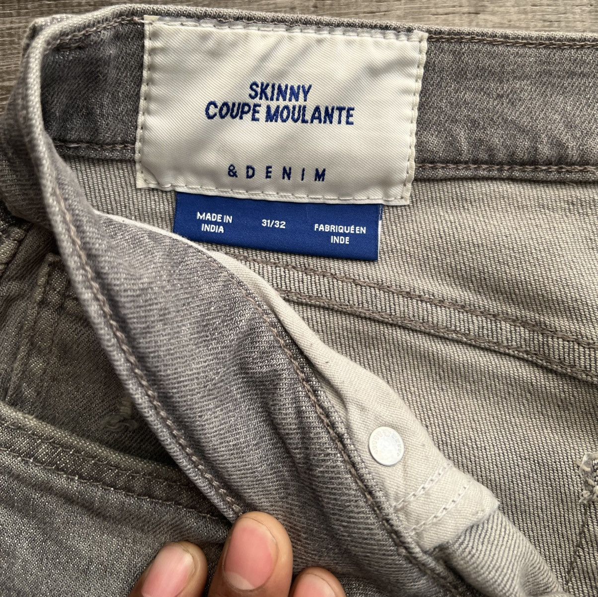 H&M H&M Skinny Distressed Denim Size US 32 / EU 48 - 3 Thumbnail