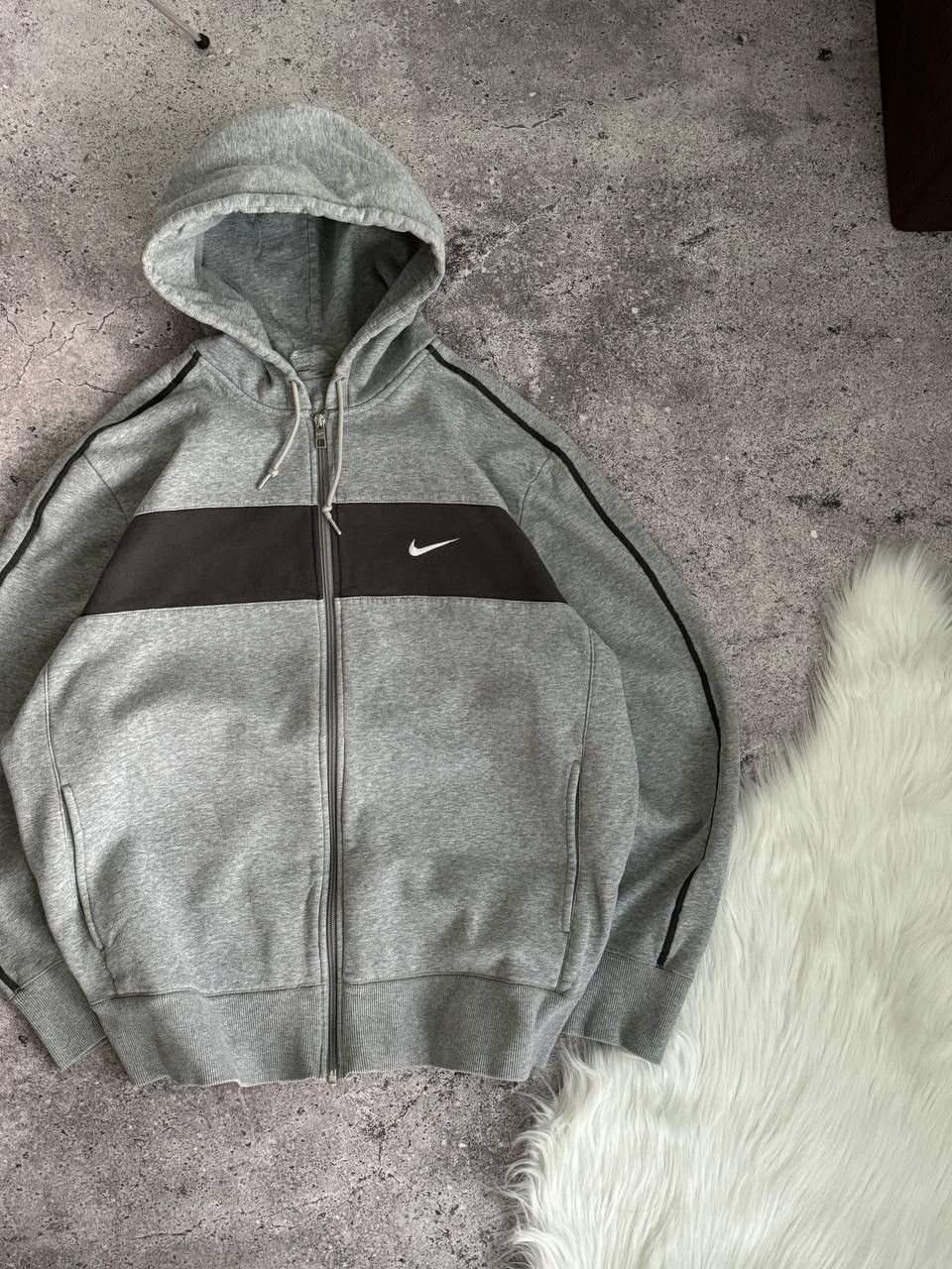 Nike Vintage Nike Swoosh Y2K oversized grey hoodie Size US XL / EU 56 / 4 - 3 Thumbnail
