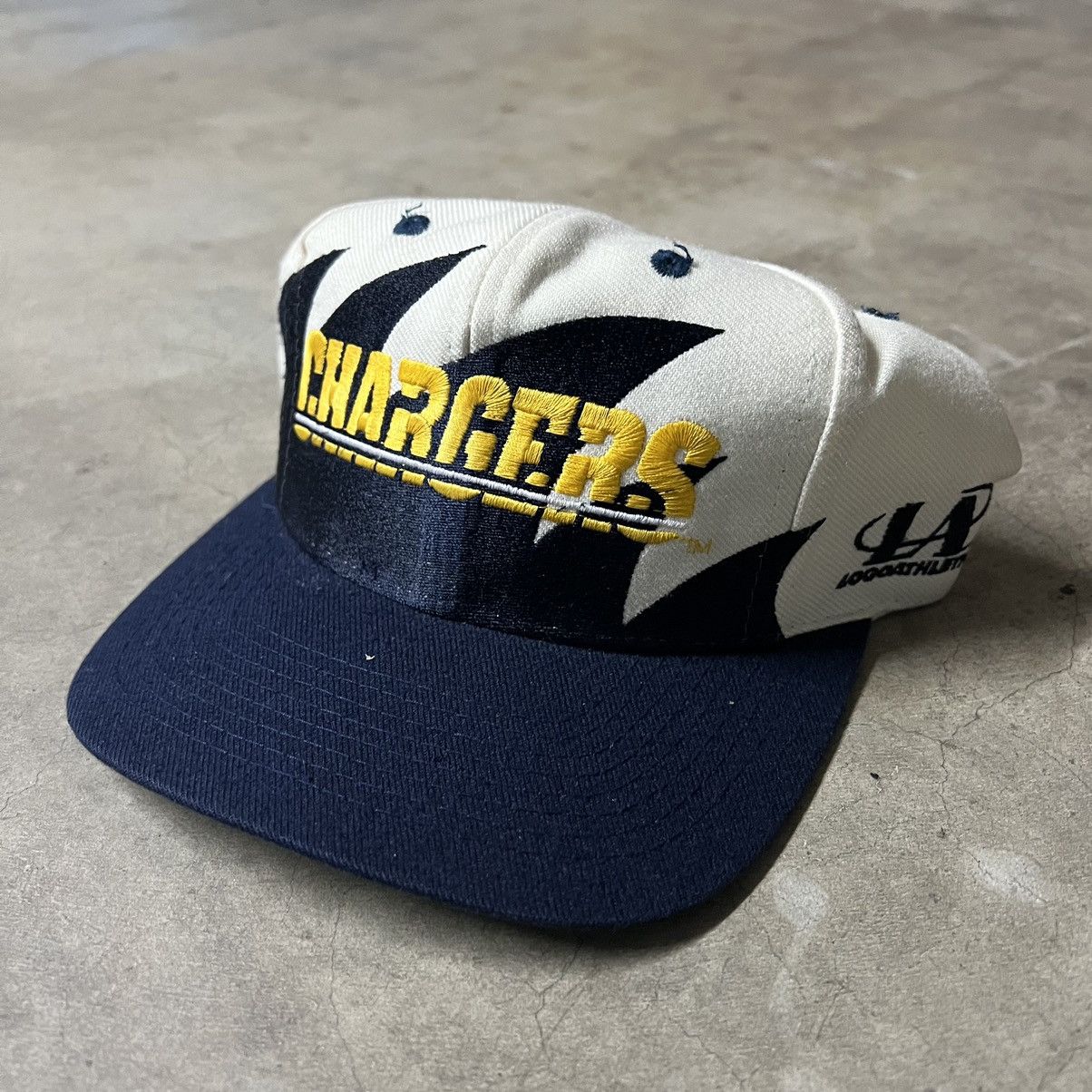 image of Vintage 90’S Nfl San Diego Chargers Shark Tooth Snapback Hat in Blue, Men's