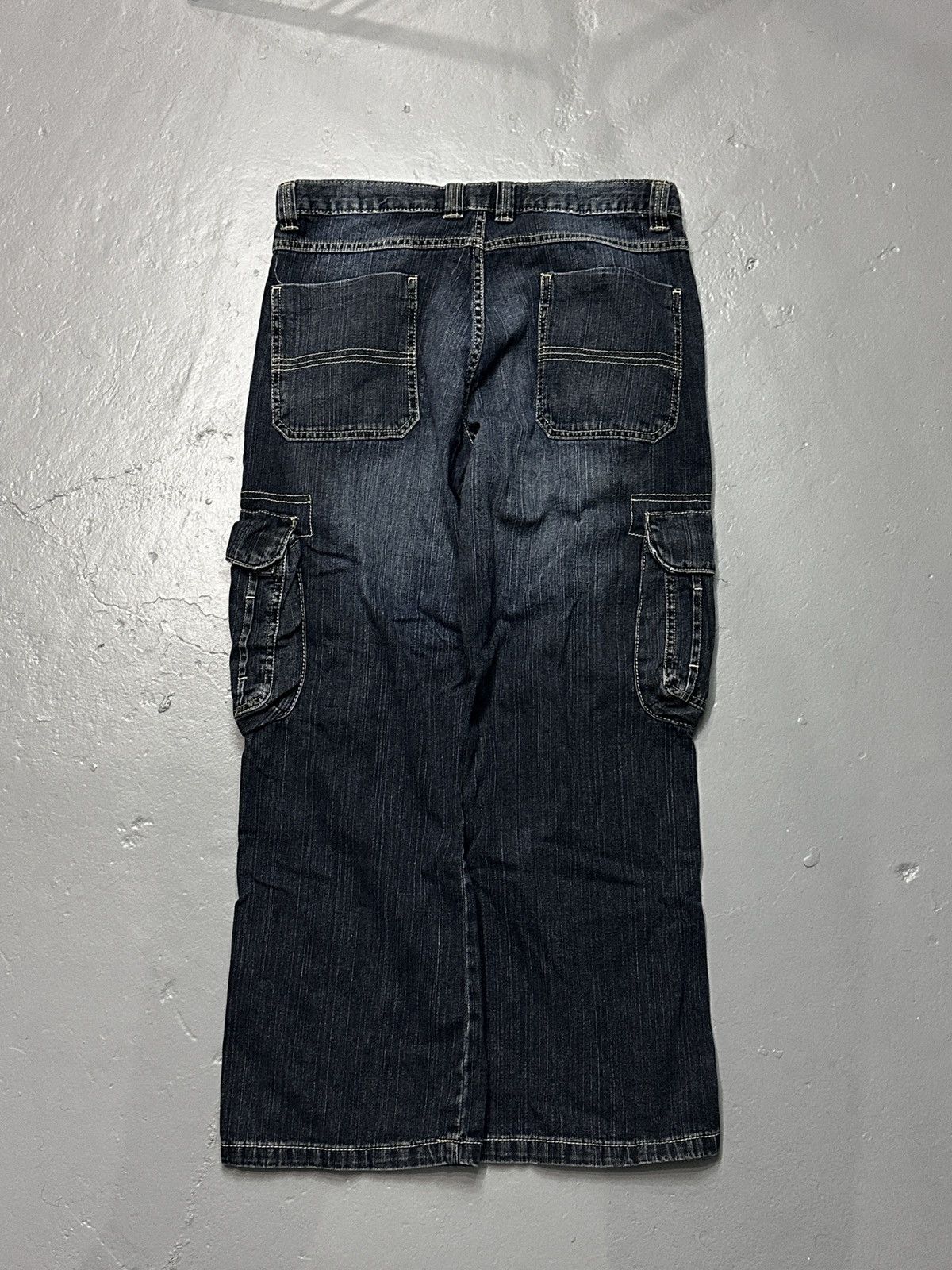 Wrangler Wrangler 2000s baggy cargo pants Size US 32 / EU 48 - 2 Thumbnail