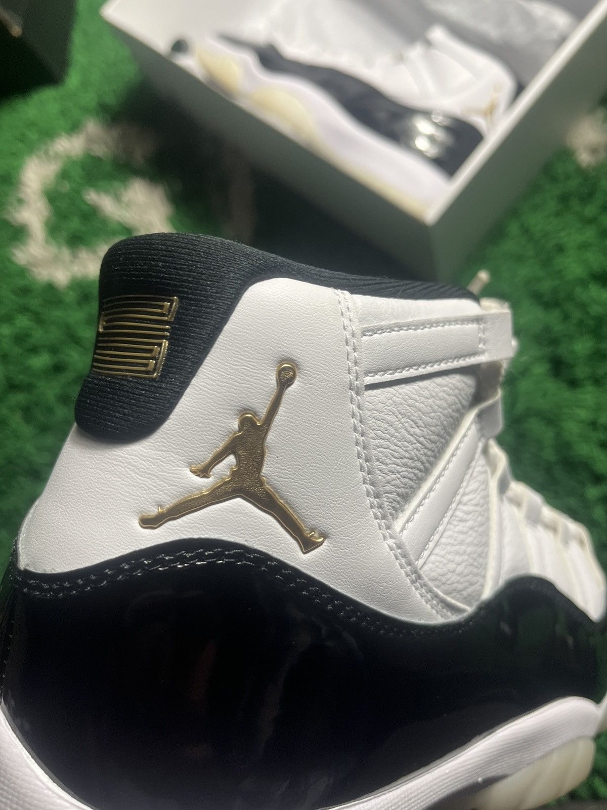 Jordan Brand AirJordan 11 Retro Gratitude Size US 9.5 / EU 42-43 - 6 Thumbnail