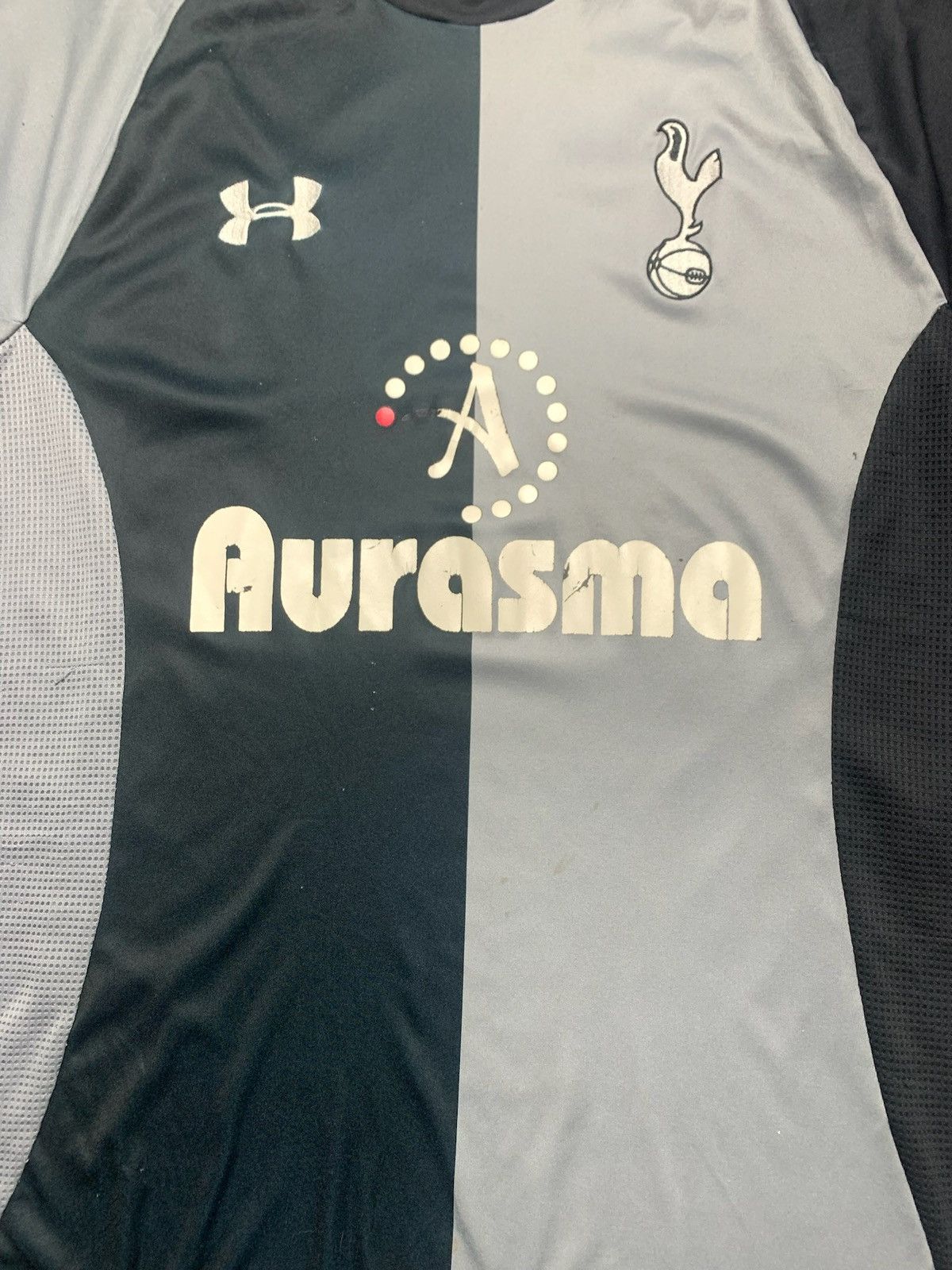 Under Armour × Vintage Vintage spurs Tottenham soccer jersey size L away rare Size US L / EU 52-54 / 3 - 3 Thumbnail