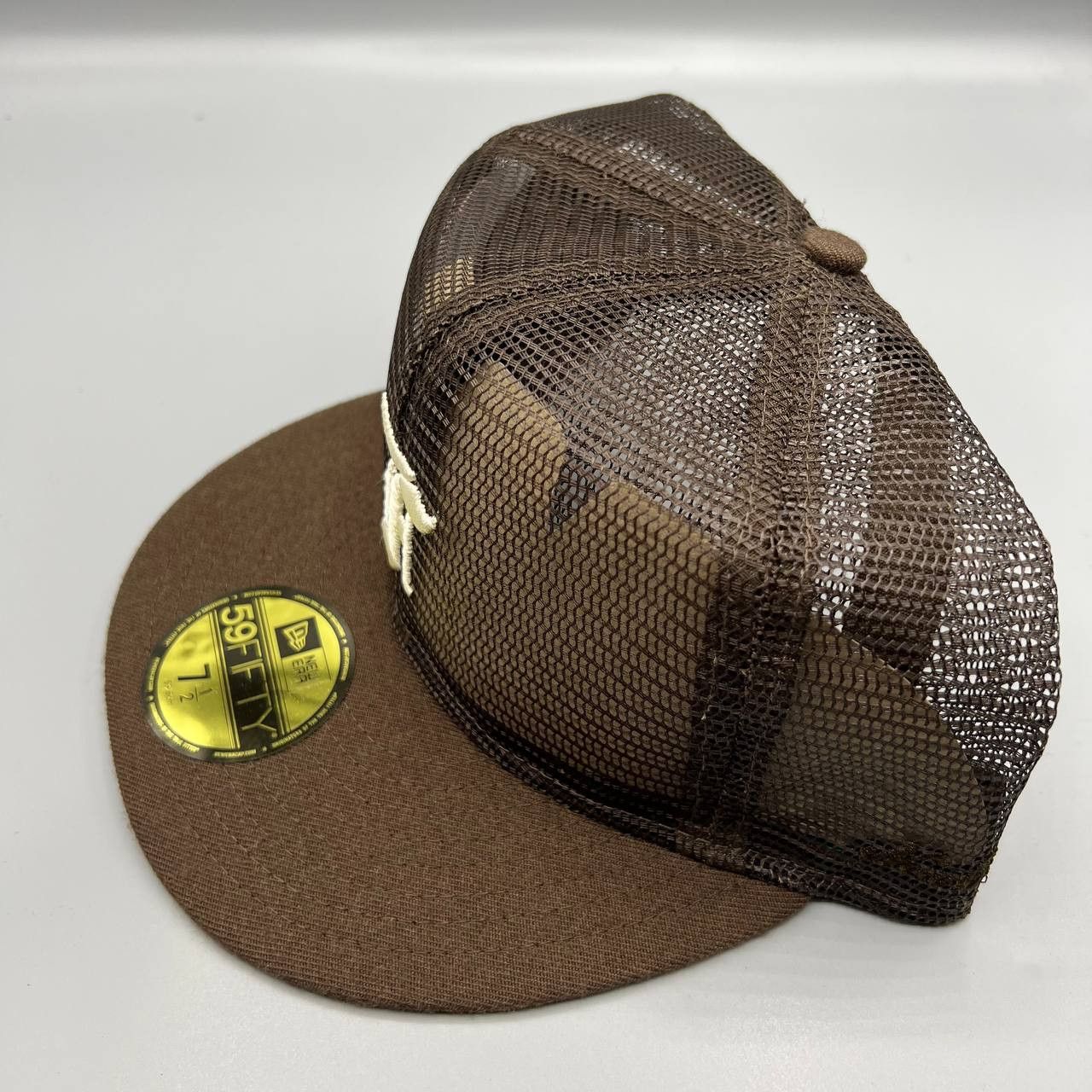 New Era Fear of God 7 1/2 59Fifty New Era Mesh Hat Fitted FOG Jordan Size ONE SIZE - 2 Thumbnail