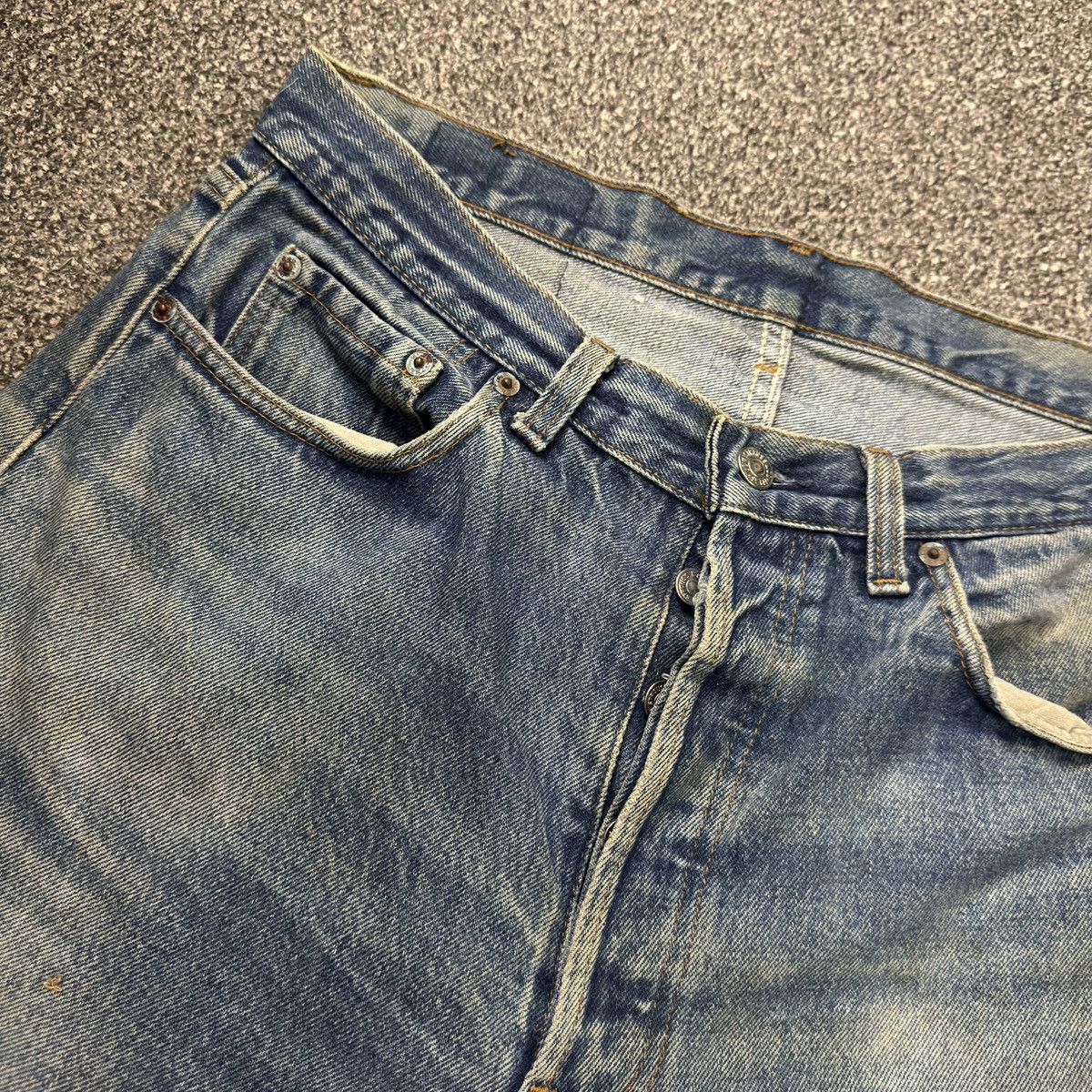 Levi's Vintage Clothing Vintage Distressed USA Levis 501 Classic Straight Denim W35 Size US 35 - 14 Thumbnail