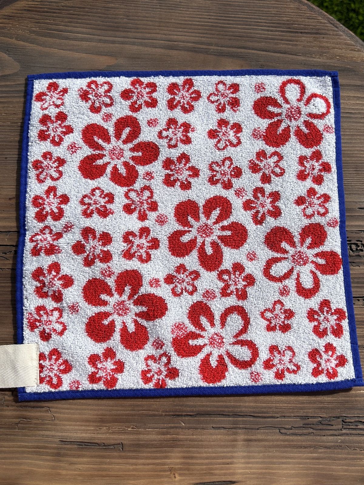 Vivienne Westwood BNWT Vivienne Westwood Floral Mini Hand Towel Handkerchief Size ONE SIZE - 6 Thumbnail