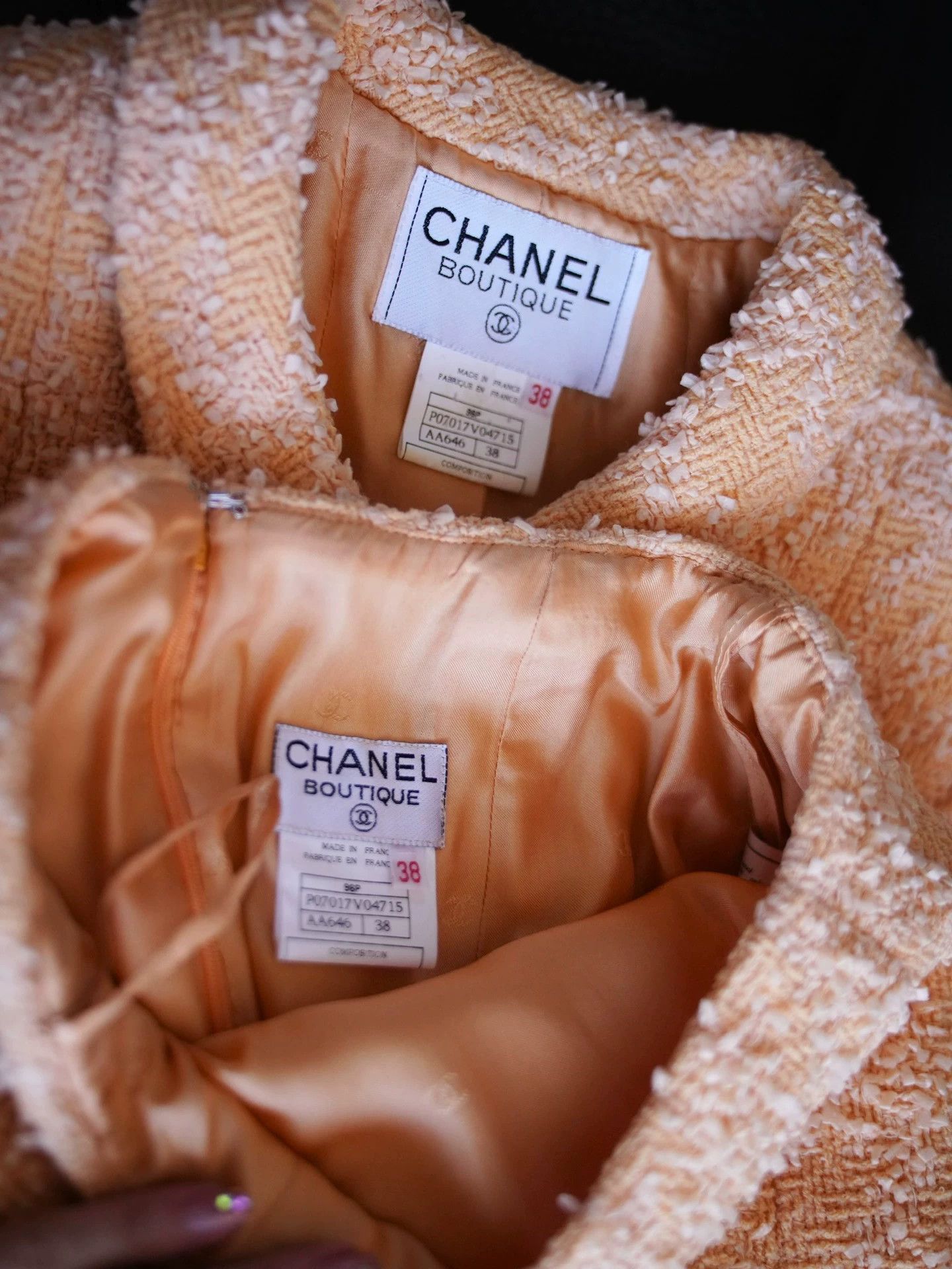 Chanel Chanel 1996 Vintage Orange Snow Tweed Suit FR38 Size S / US 4 / IT 40 - 5 Thumbnail