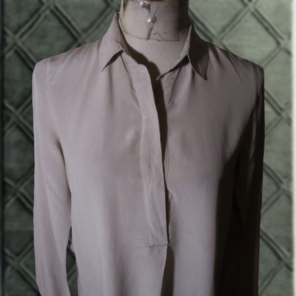 Vince Vince Blouse Shirt Women Taupe Tan 100% Silk Long Sleeve V-Neck Size 6 Vintage No Size M / US 6-8 / IT 42-44 - 1 Thumbnail