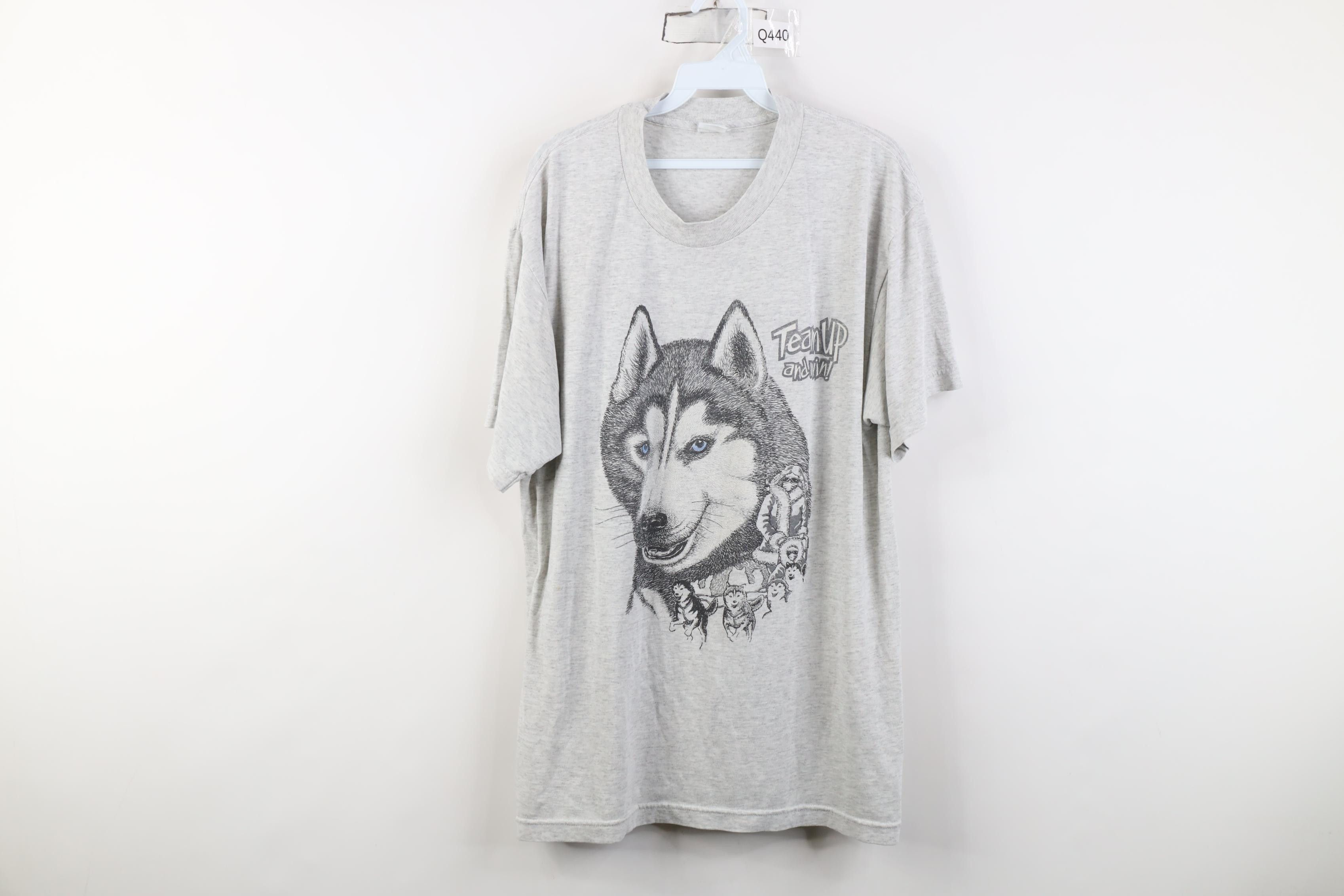 Vintage Vintage 90s Alaskan Husky Dog Racing Sled T-Shirt Gray USA Size US L / EU 52-54 / 3 - 1 Thumbnail