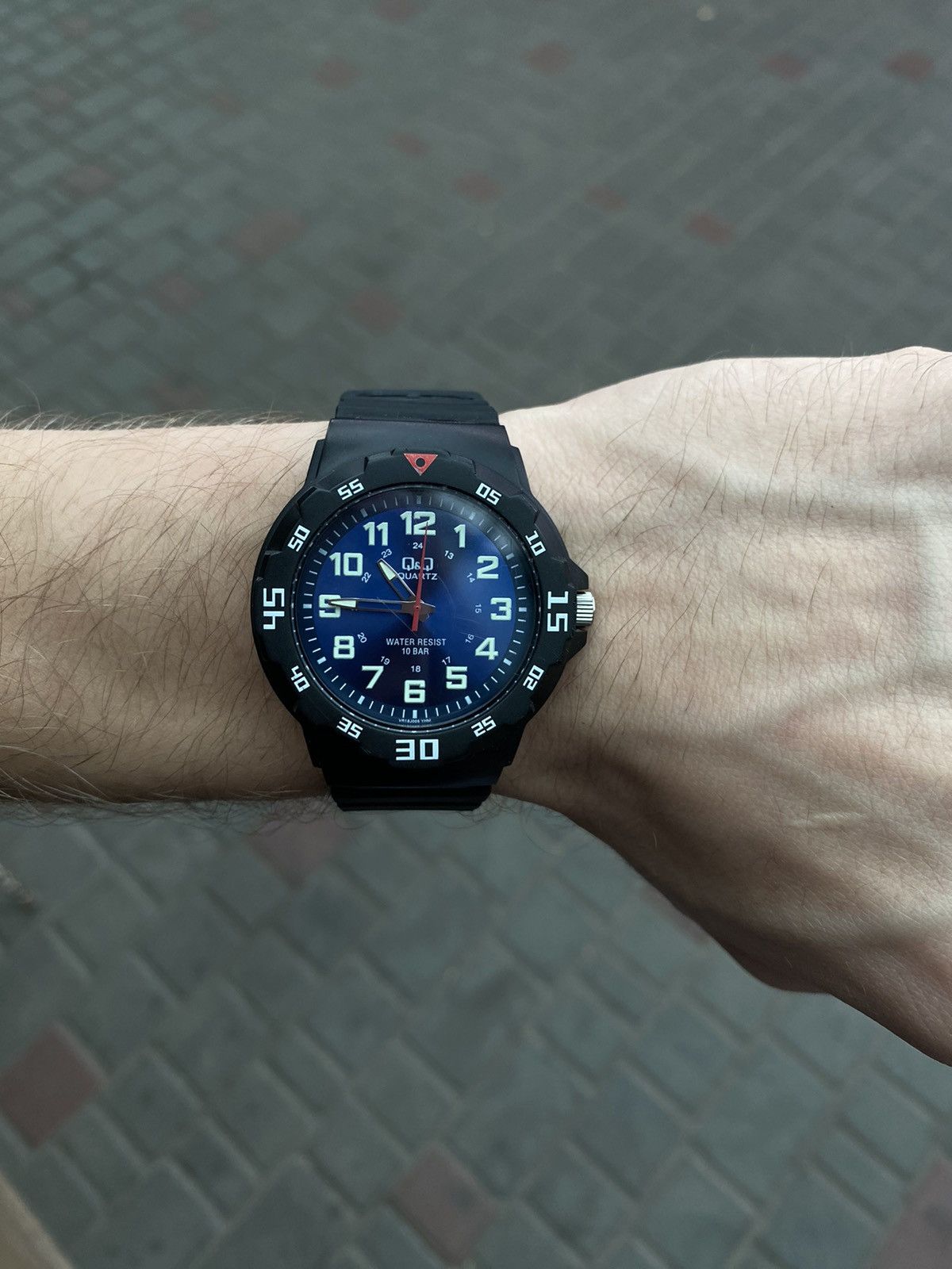 Japanese Brand Men's Water Resistant Sports Q&Q Watch Size ONE SIZE - 2 Thumbnail