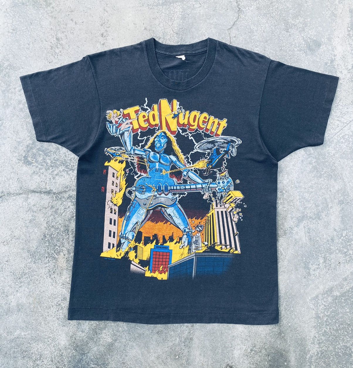 Band Tees Vintage 80s Ted Nugent Band Tees Rare Size US M / EU 48-50 / 2 - 1 Thumbnail