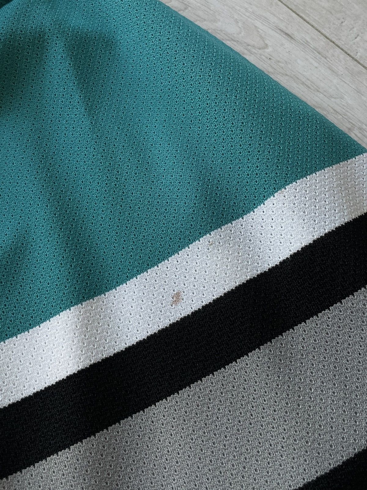 NHL Vintage 90's CCM San Jose Sharks NHL Hockey Jersey RARE Size US M / EU 48-50 / 2 - 8 Thumbnail