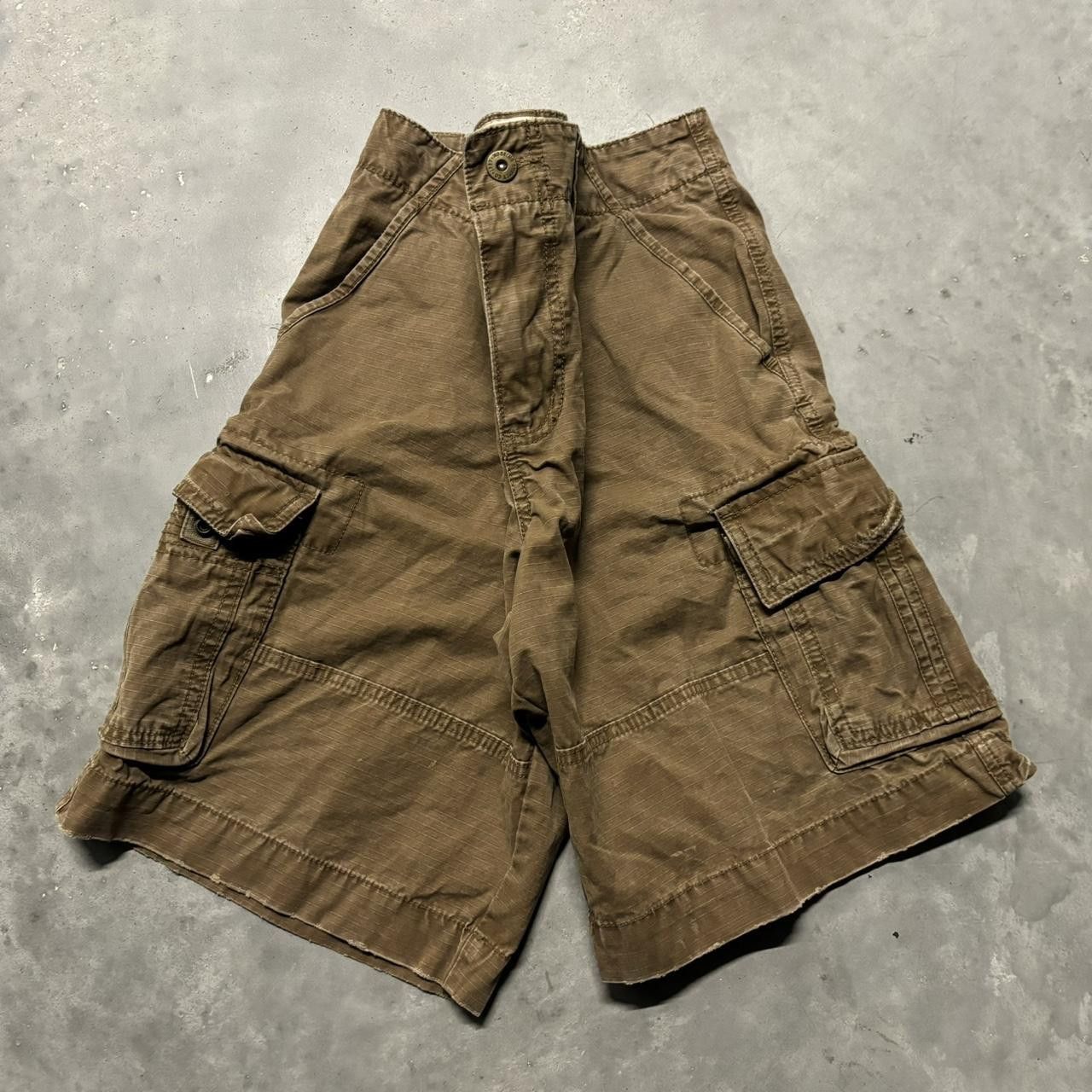 Japanese Brand × Vintage Crazy Vintage Y2K/2000s Baggy Brown Skater Style Cargo Shorts! Size US 34 / EU 50 - 1 Thumbnail