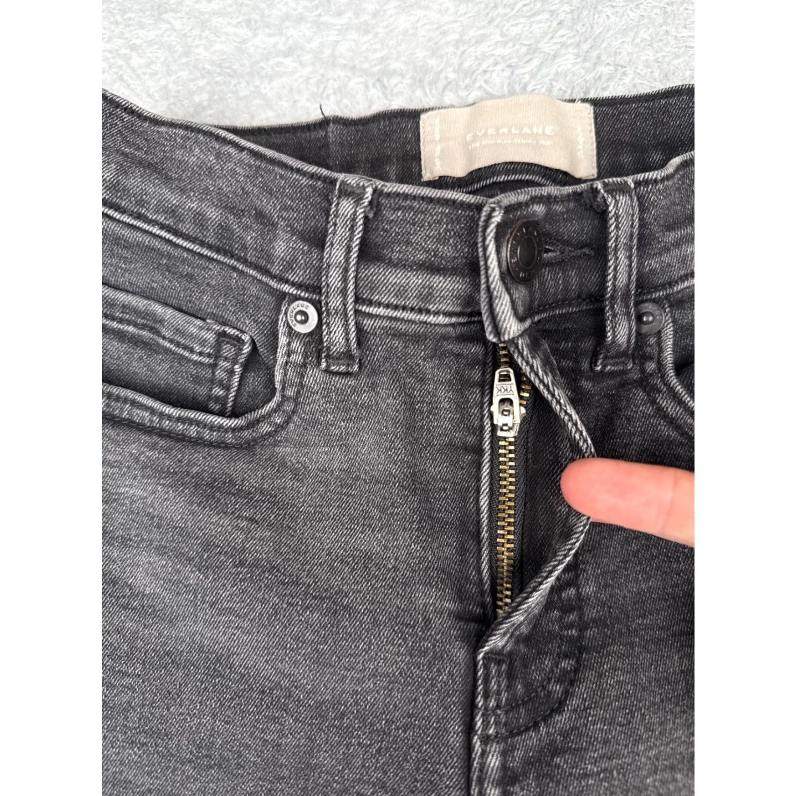 Everlane Everlane Jeans Women 25 Black Denim Mid Rise Skinny Cotton Blend 24x27 Size 42" / US 20 - 5 Thumbnail