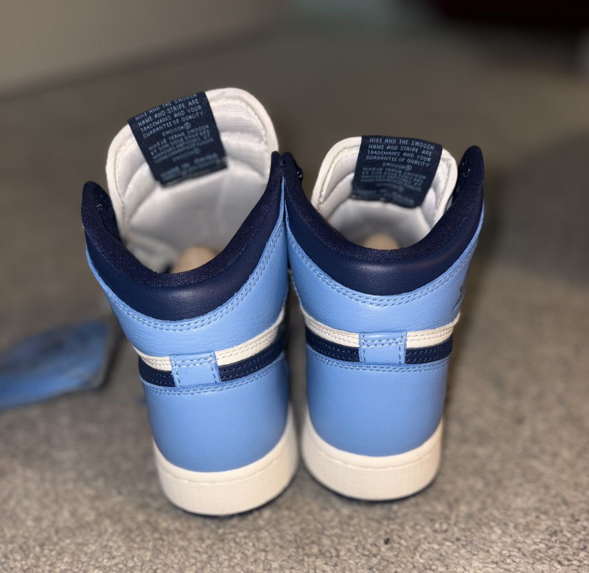 Jordan Brand × Supreme AIR JORDAN 1 RETRO HIGH OG GS UNC OBSIDIAN🛑READ DESCRIPTION🛑 Size US 5 / EU 37 - 3 Thumbnail