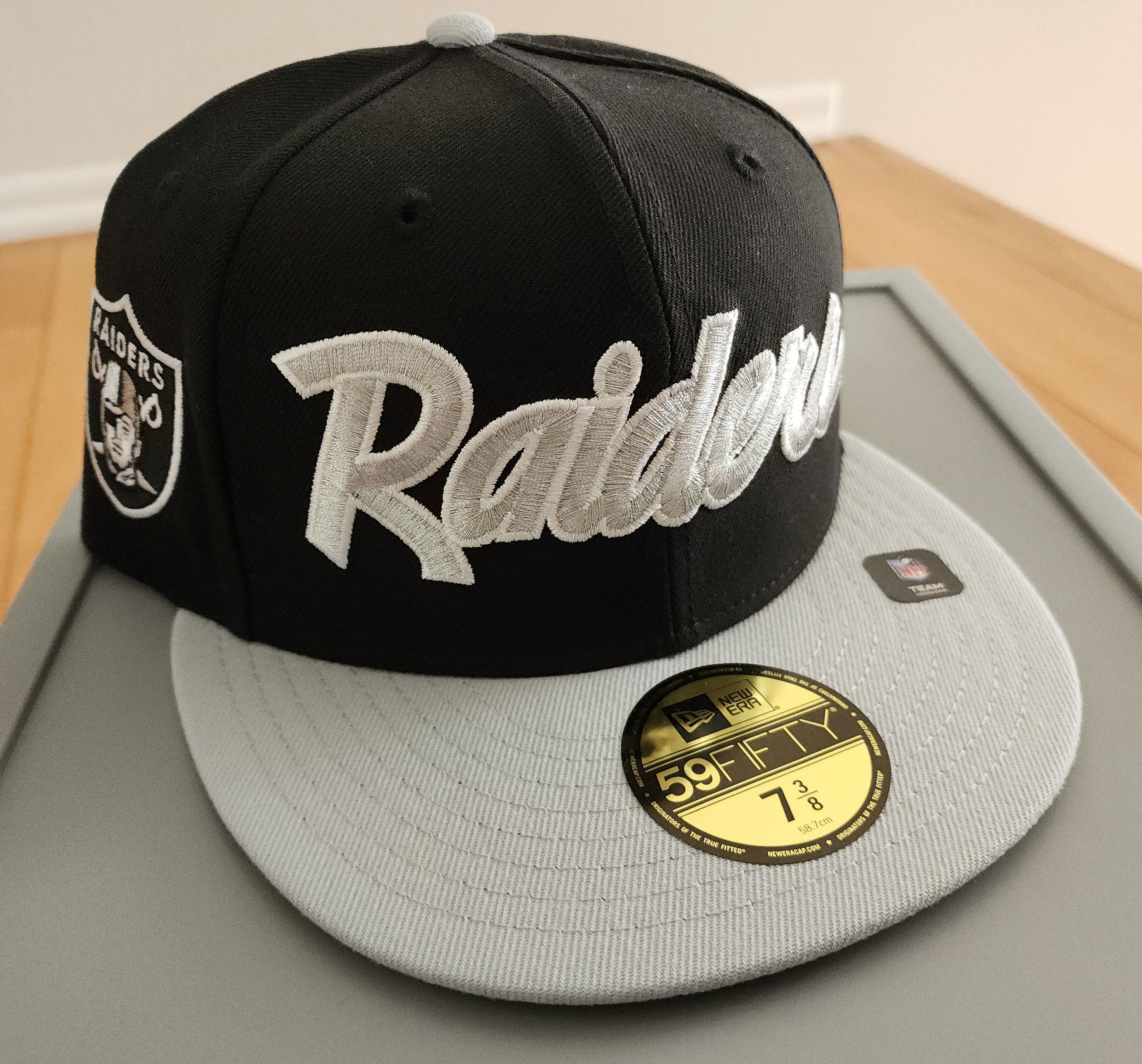 Hat Club Hat Club Oakland Raiders 7-3/8 NEW Size ONE SIZE - 1 Thumbnail