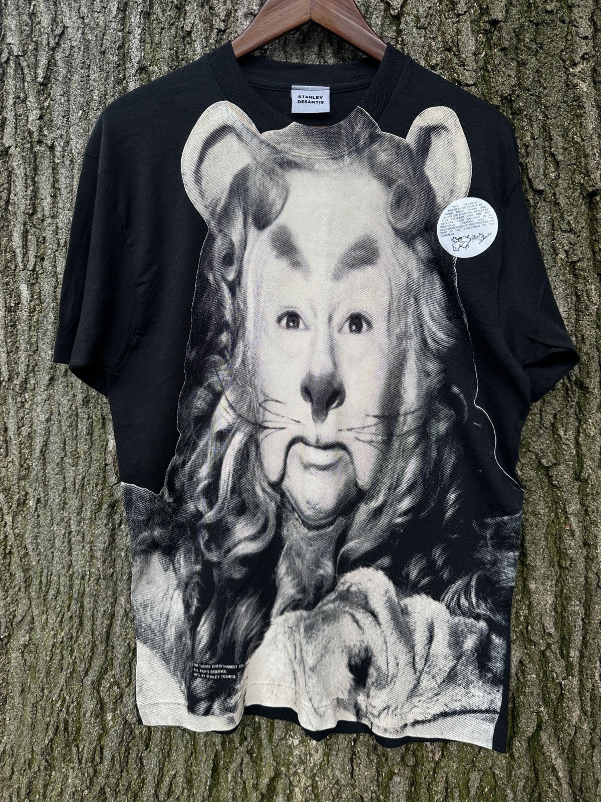 Vintage Vintage Stanley Desantis Wizard of Oz RARE Graphic T Shirt Size US XL / EU 56 / 4 - 1 Thumbnail