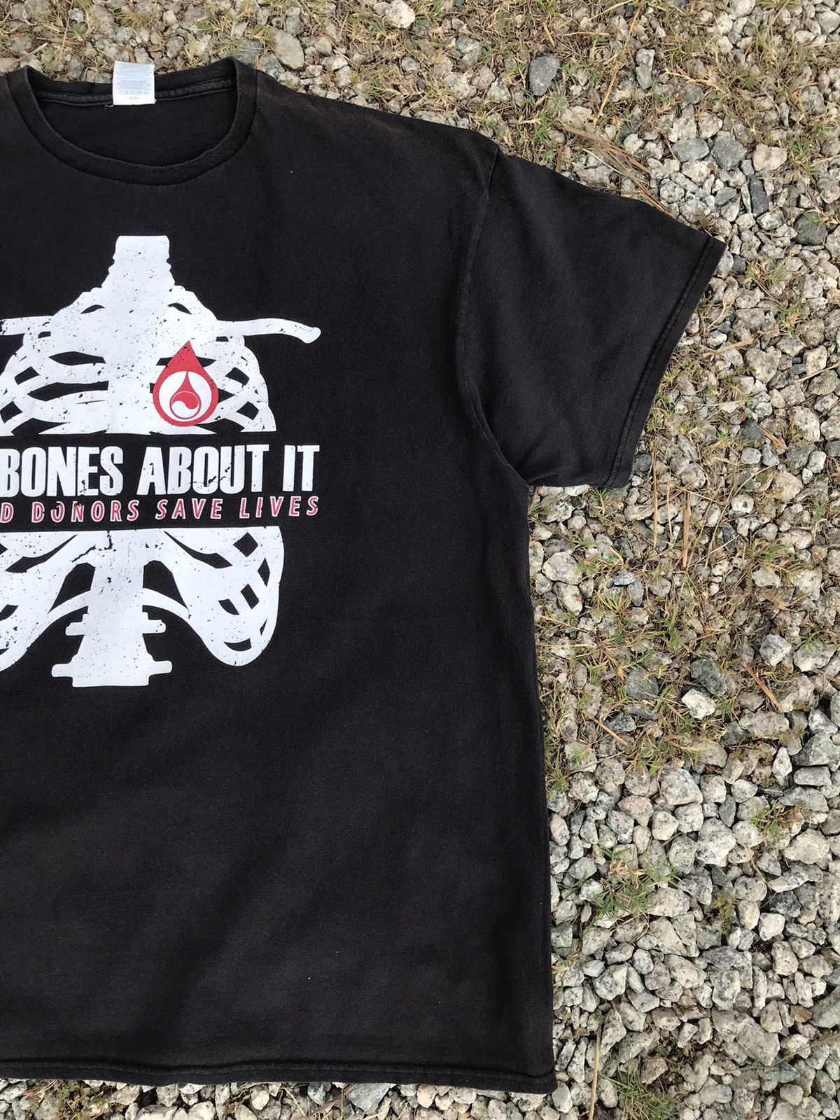 Japanese Brand Vintage Distressed Skeleton No Bones About It Tee Vanson Size US XXL / EU 58 / 5 - 2 Thumbnail
