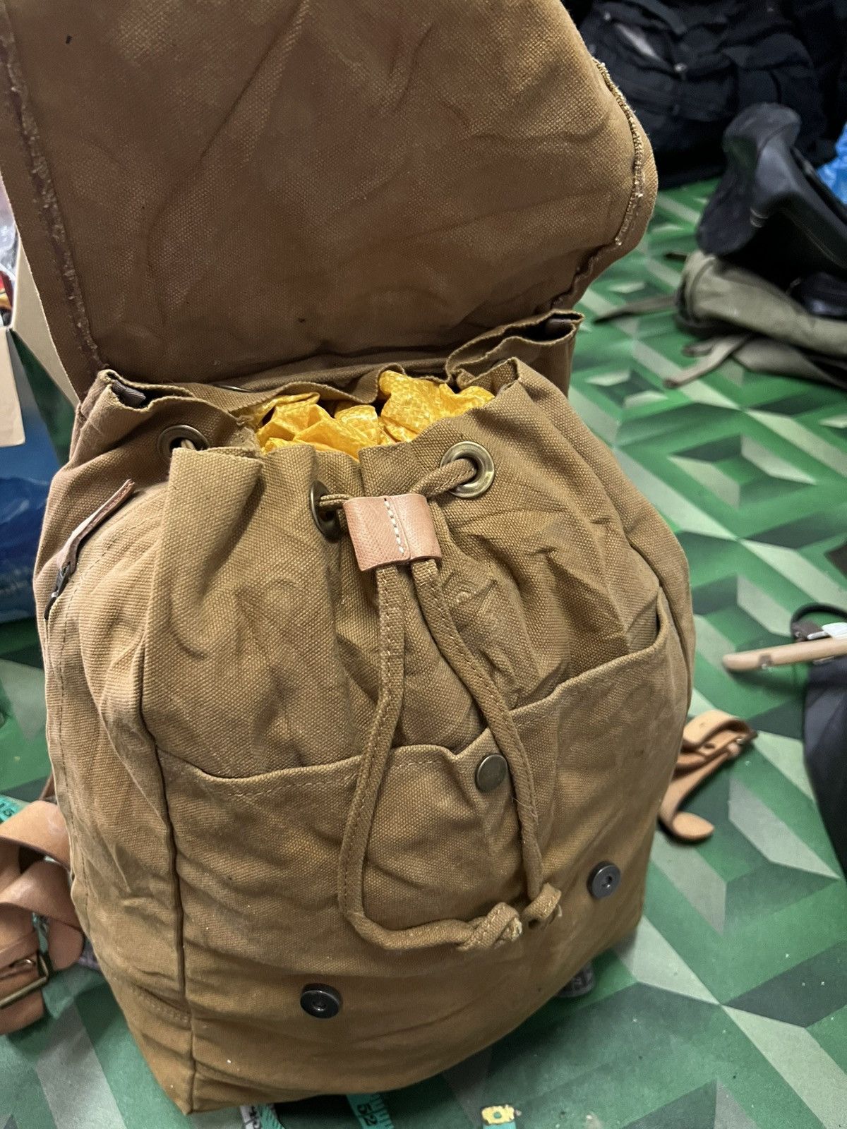 Canvas × Japanese Brand BAGGY PORT CANVAS LEATHER BAGPACK Size ONE SIZE - 8 Thumbnail