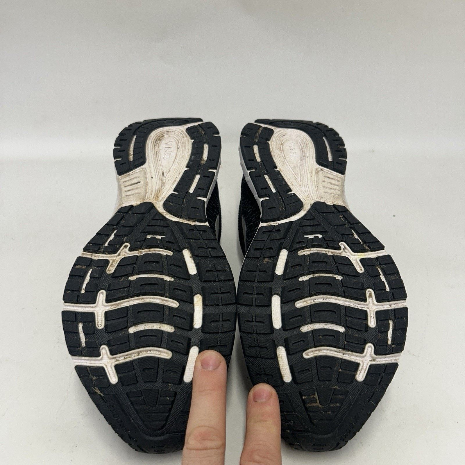 Brooks Brooks Revel 3 WMNS “Black White” Running Shoes Size US 6.5 / IT 36.5 - 7 Thumbnail