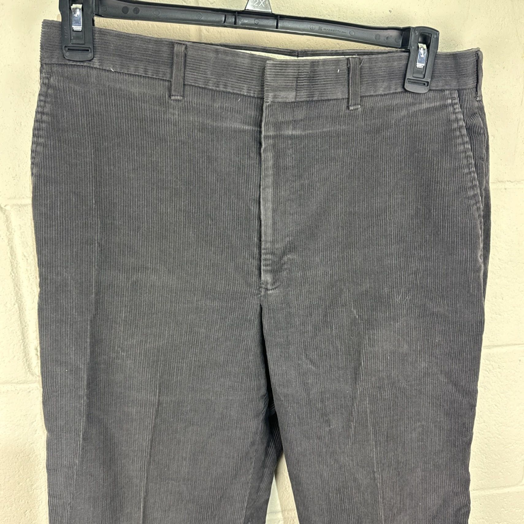 Haggar VINTAGE Haggar Pants Mens 34x30 Gray Corduroy Flat Front Straight Leg 90s Retro Grunge Hipster Logo Casual Workwear Size US 34 / EU 50 - 2 Thumbnail