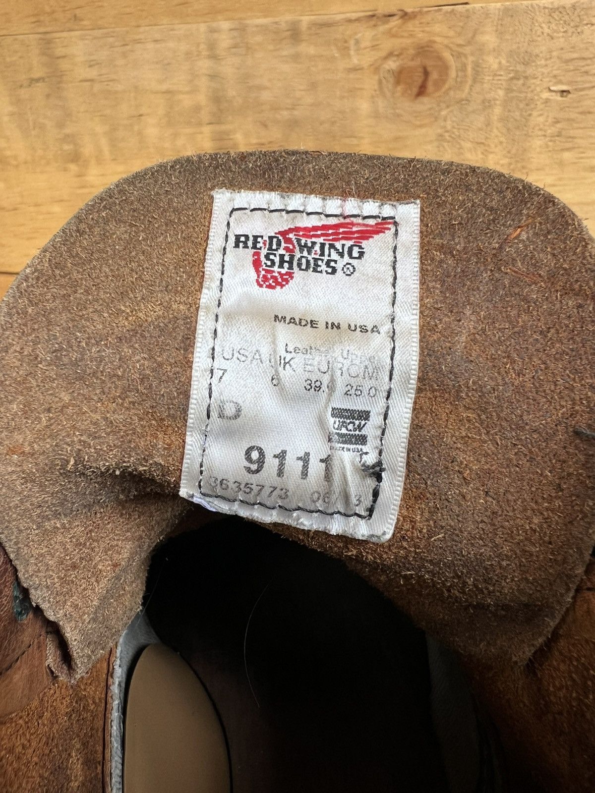 Red Wing Red Wing 9111 Classic Round Toe Brown Leather Boots Size US 7 / EU 40 - 19 Thumbnail