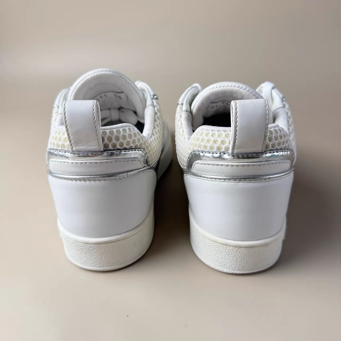 Louis Vuitton Louis Vuitton Silver Monogram Lace-up 35 95New YLP4893 Size US 4.5 / IT 34.5 - 3 Thumbnail
