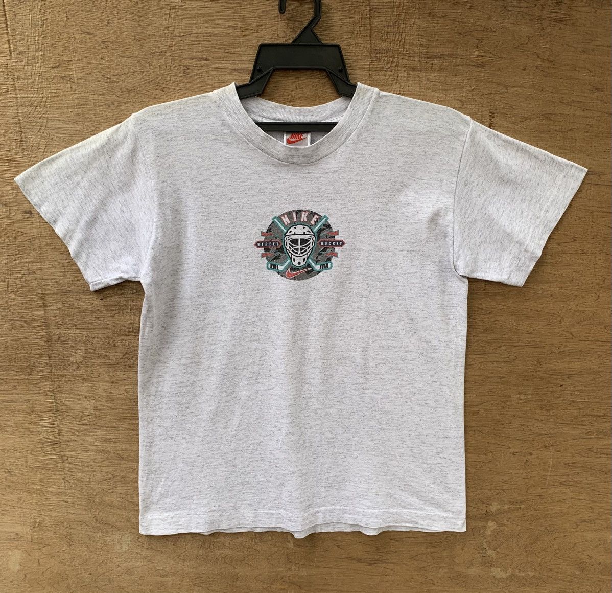 Nike Vintage 90’s Nike Street Hockey T Shirt Size US S / EU 44-46 / 1 - 9 Thumbnail