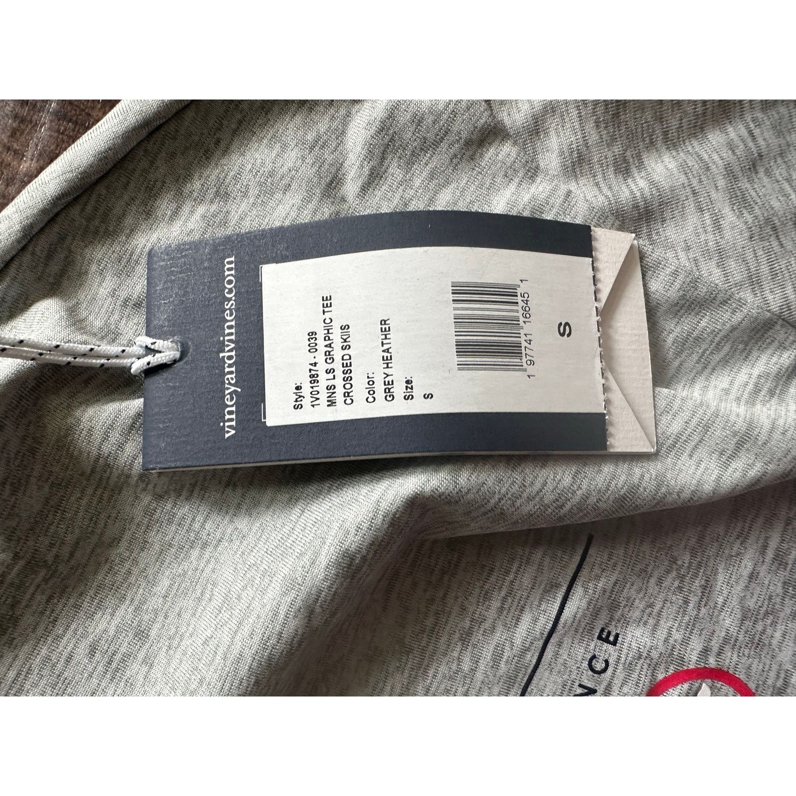Vineyard Vines Vineyard Vines mens small performance style graphic tee NWT Size US S / EU 44-46 / 1 - 4 Thumbnail