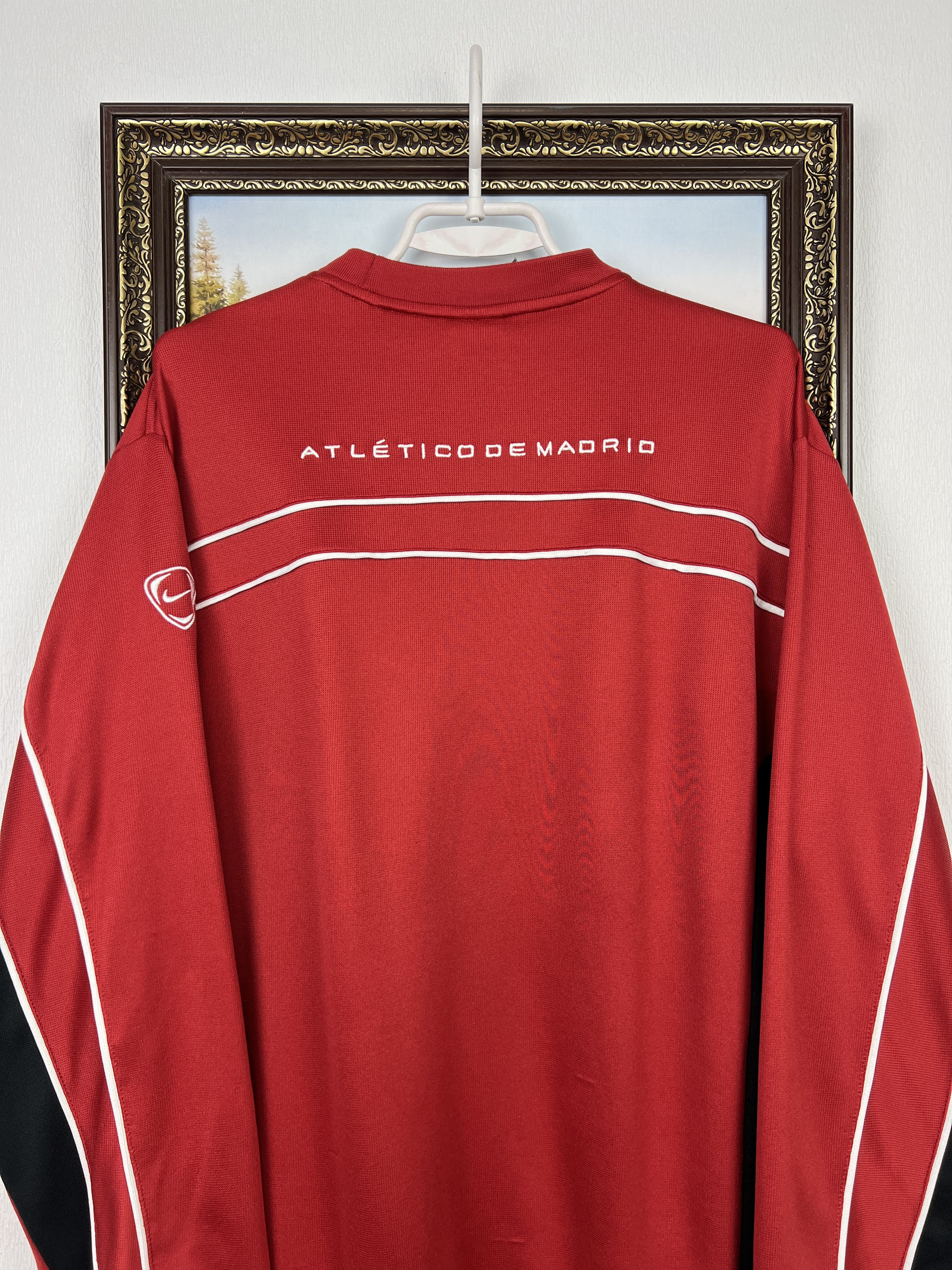 Nike Vintage Nike Atletico Madrid Football Sweatshirt Soccer Size US L / EU 52-54 / 3 - 13 Thumbnail