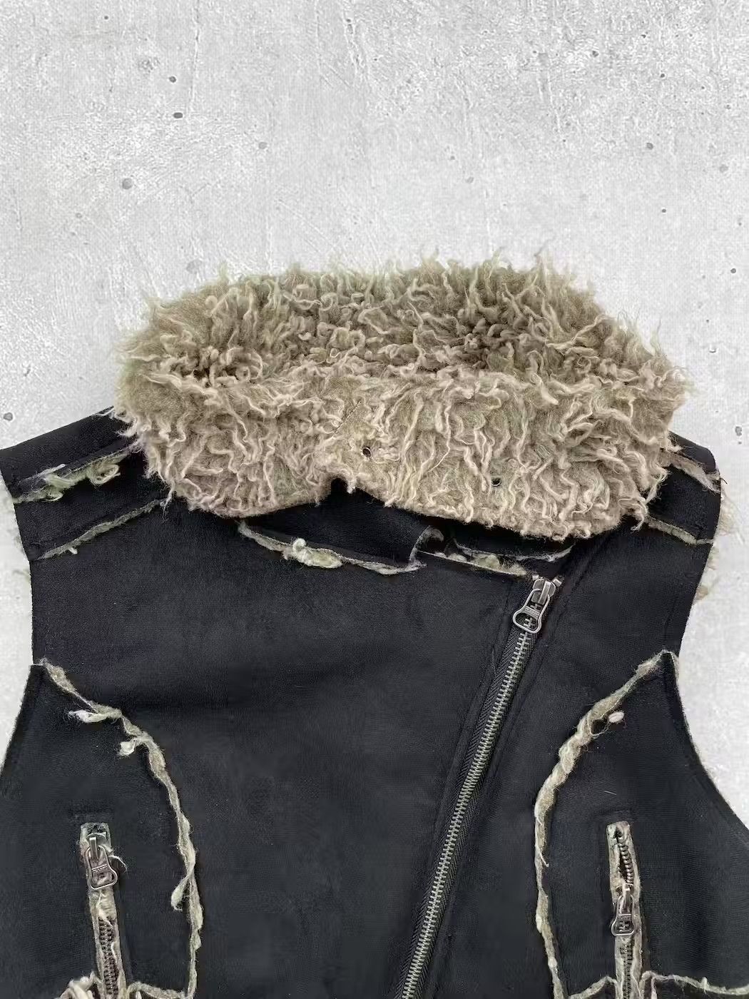Vintage Vintage Zipped Asymmetrical Faux Fur Vest Size XS / US 0-2 / IT 36-38 - 2 Thumbnail