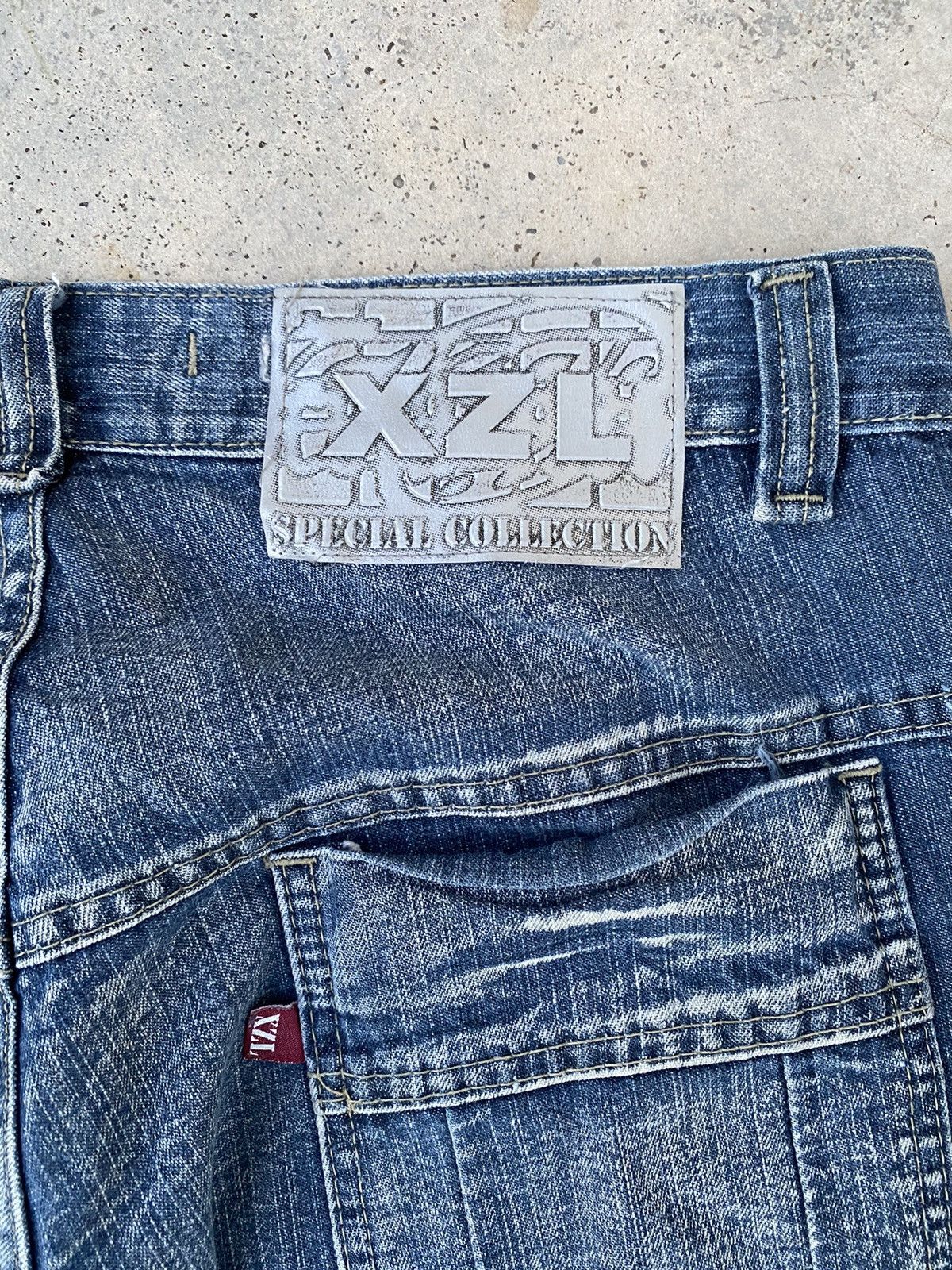 Ed Hardy 2000s Xizel Dragon Embroidered Jeans Karakuri y2k Styled Size US 36 / EU 52 - 8 Thumbnail