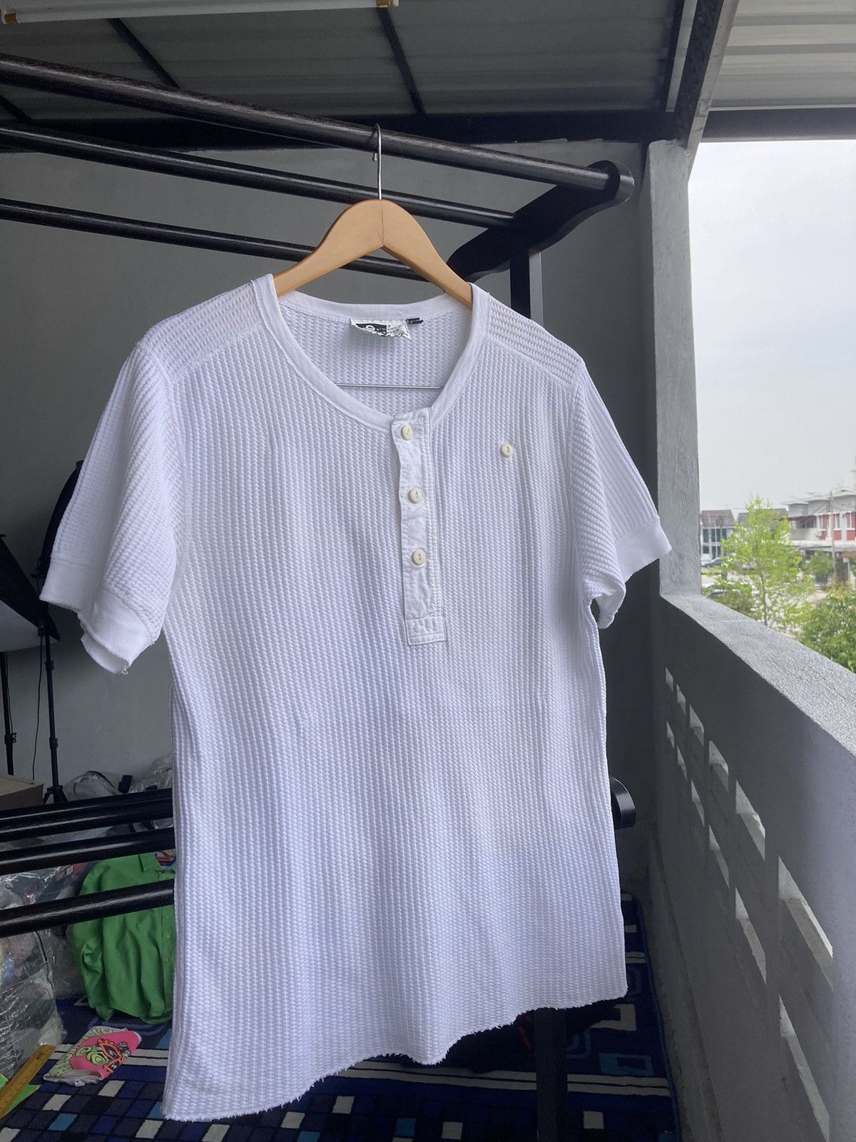 Engineered Garments Engineered Garments Buttons White Tee Size US S / EU 44-46 / 1 - 2 Thumbnail