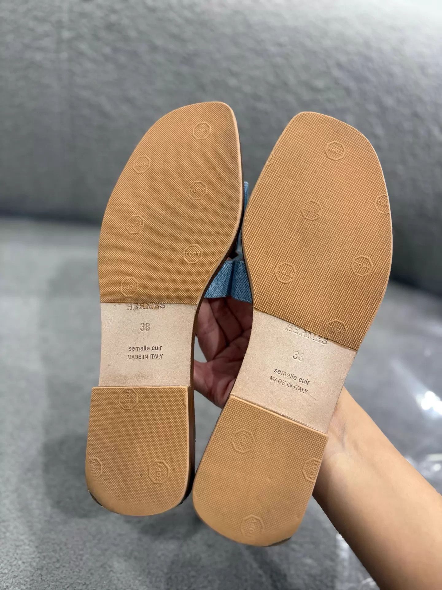 Hermes Hermes H Denim Slides 38 women's 99 new Size US 7.5 / IT 37.5 - 2 Thumbnail