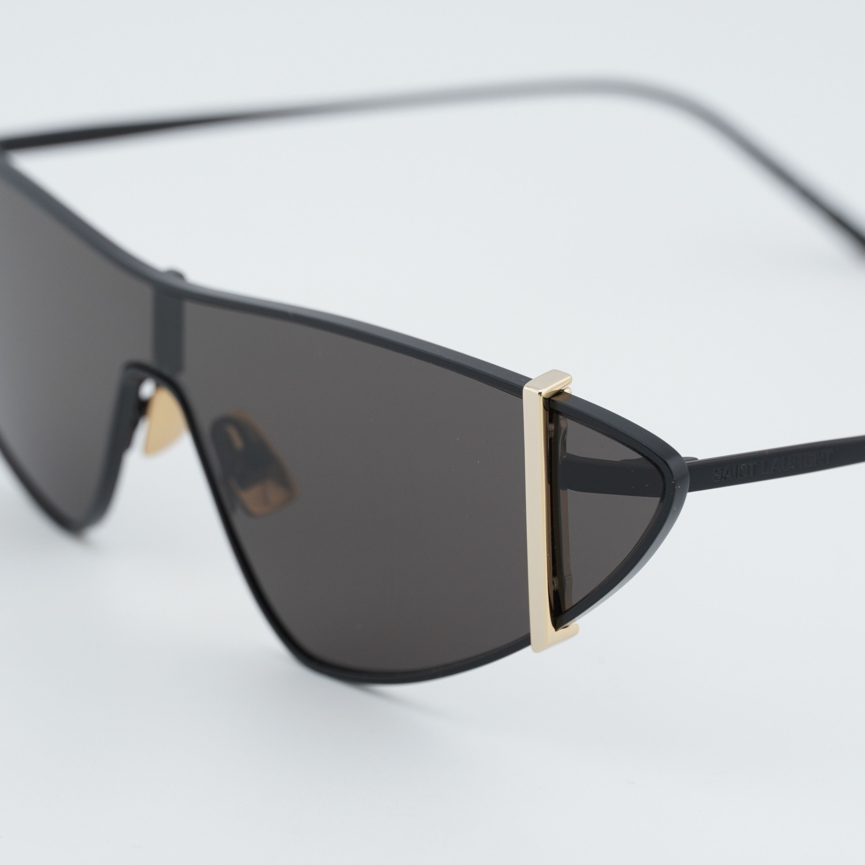 Saint Laurent Paris Saint Laurent SL536 001 Sunglasses Black Rimless Shield Fram Size ONE SIZE - 9 Thumbnail