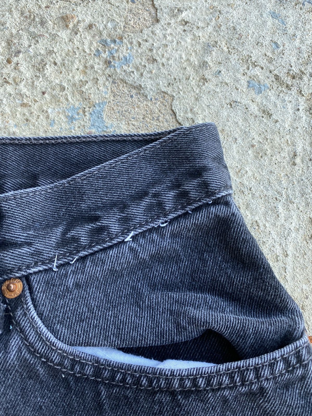 Levi's × Vintage VINTAGE Y2K LEVIS 505 BLACK DENIM REGULAR FIT JEANS Size US 34 / EU 50 - 6 Thumbnail