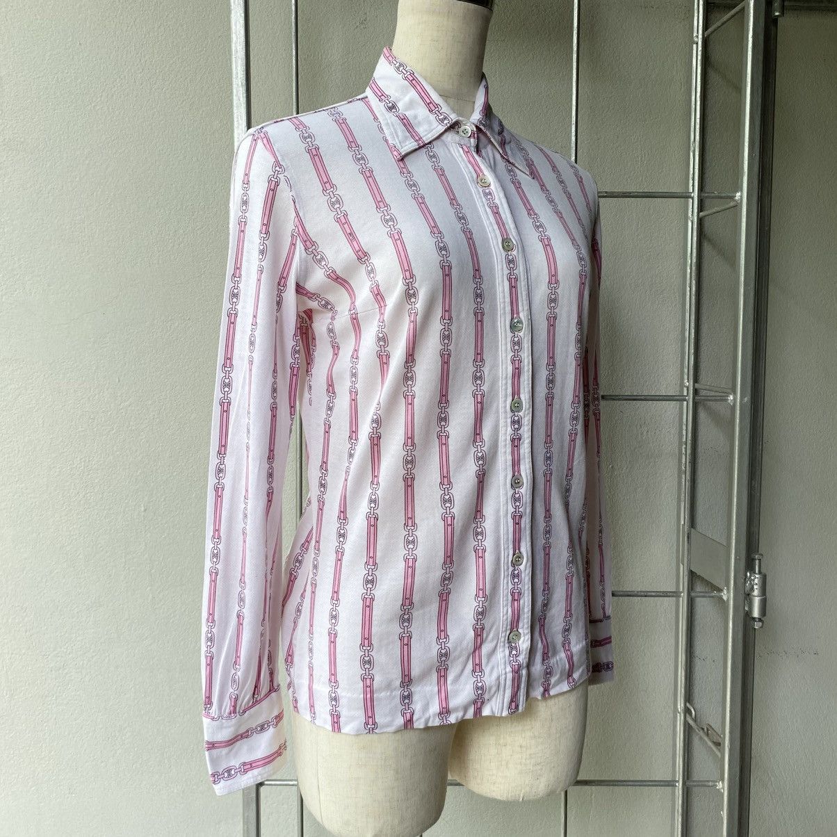 Celine Vintage Celine Pink Chain Print Shirt Size S / US 4 / IT 40 - 5 Thumbnail