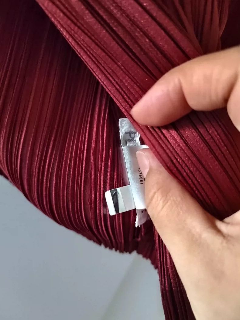 Issey Miyake Issey Miyake size:4 A dark red pleated long-sleeved cardig Size M / US 6-8 / IT 42-44 - 5 Thumbnail