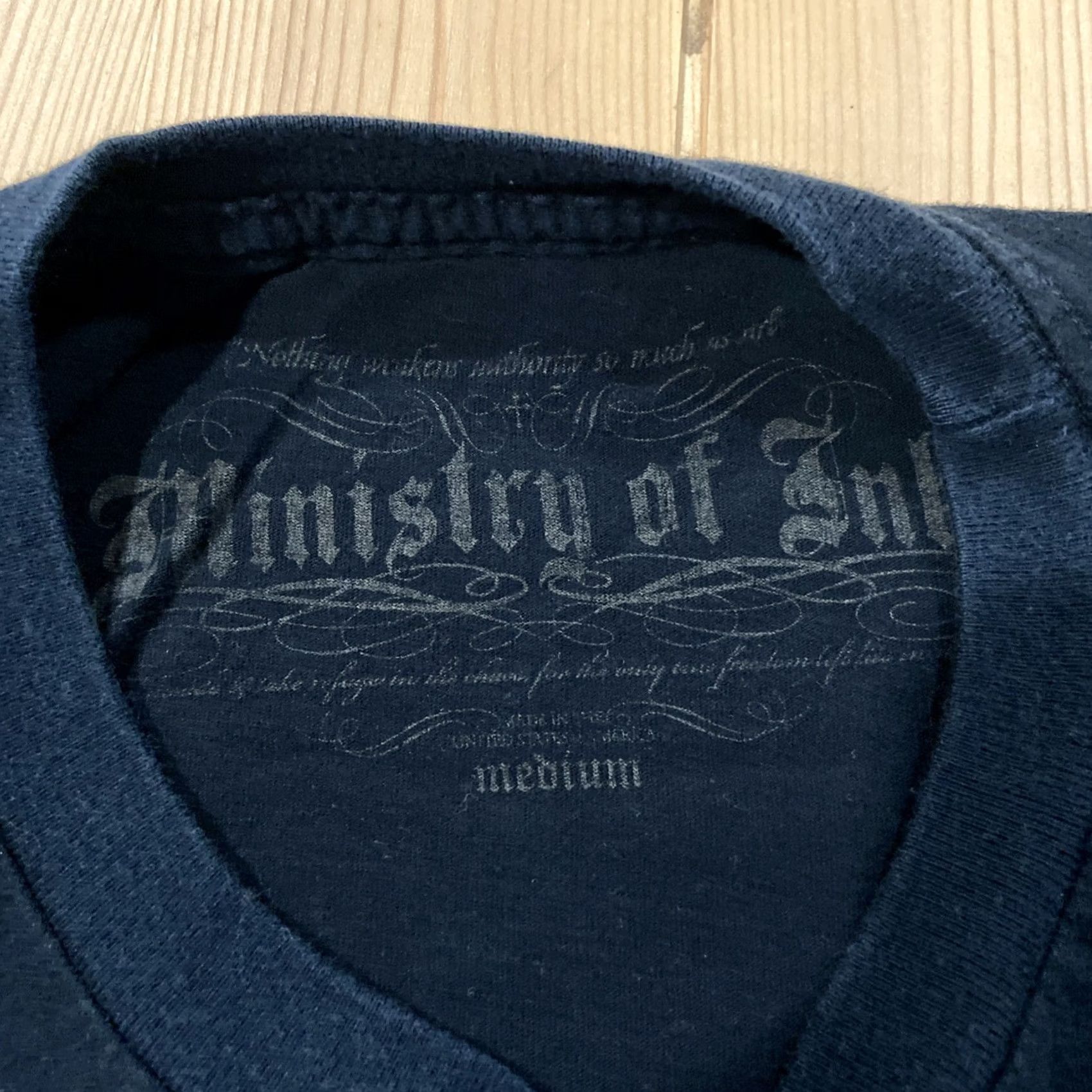 Vintage VINTAGE Ministry Of Ink Grunge Y2K Crown Angel T Shirt Medium Black Cotton Logo 90s Men Short Sleeve Crew Neck Graphic Print Size US M / EU 48-50 / 2 - 3 Thumbnail