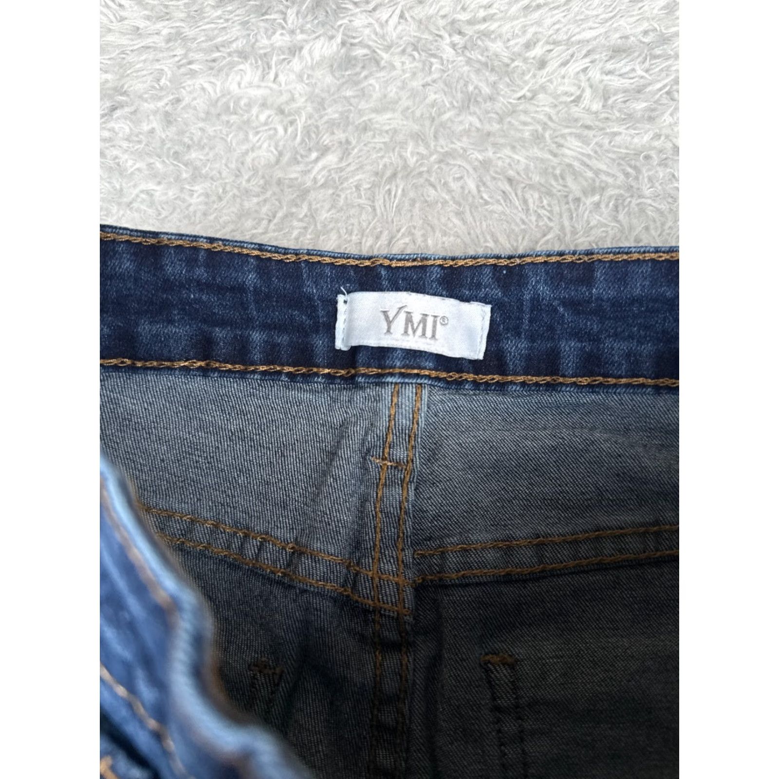 Vintage YMI Jeans Juniors 5 Blue Denim Flared Distressed Mid Rise Cotton Blend 24x31 Jeans Women Vintage No Zip 5-Pocket Design Inseam 31 in Light Export? Size 27" / US 4 / IT 40 - 6 Thumbnail