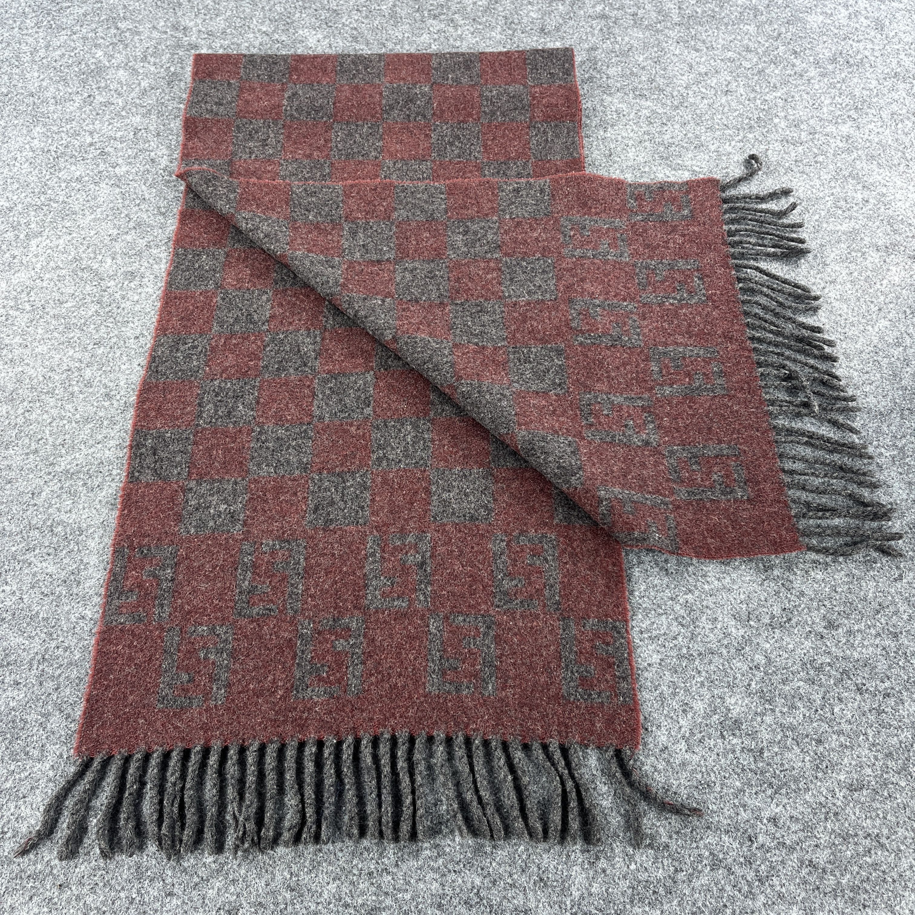 Other Tag Missing Fendi Scarf / Muffler / Neckwear T1384 Size ONE SIZE - 2 Thumbnail