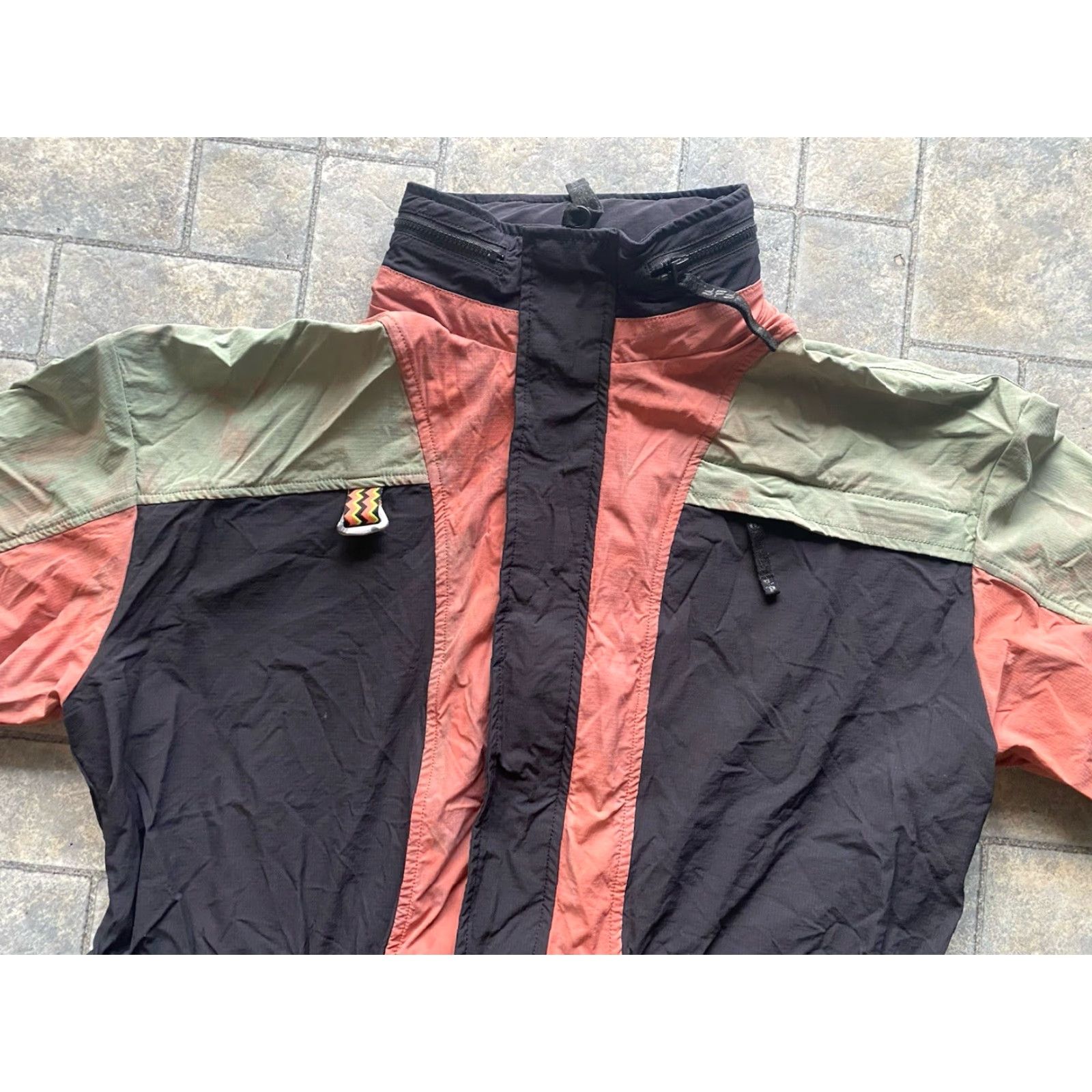 Fabletics Fabletics WOMENS Jacket Cargo Windbreaker Multicolor Nylon Long Sleeve Zip Snap Hidden Hood Waist Cinch M Womens Size M / US 6-8 / IT 42-44 - 5 Thumbnail